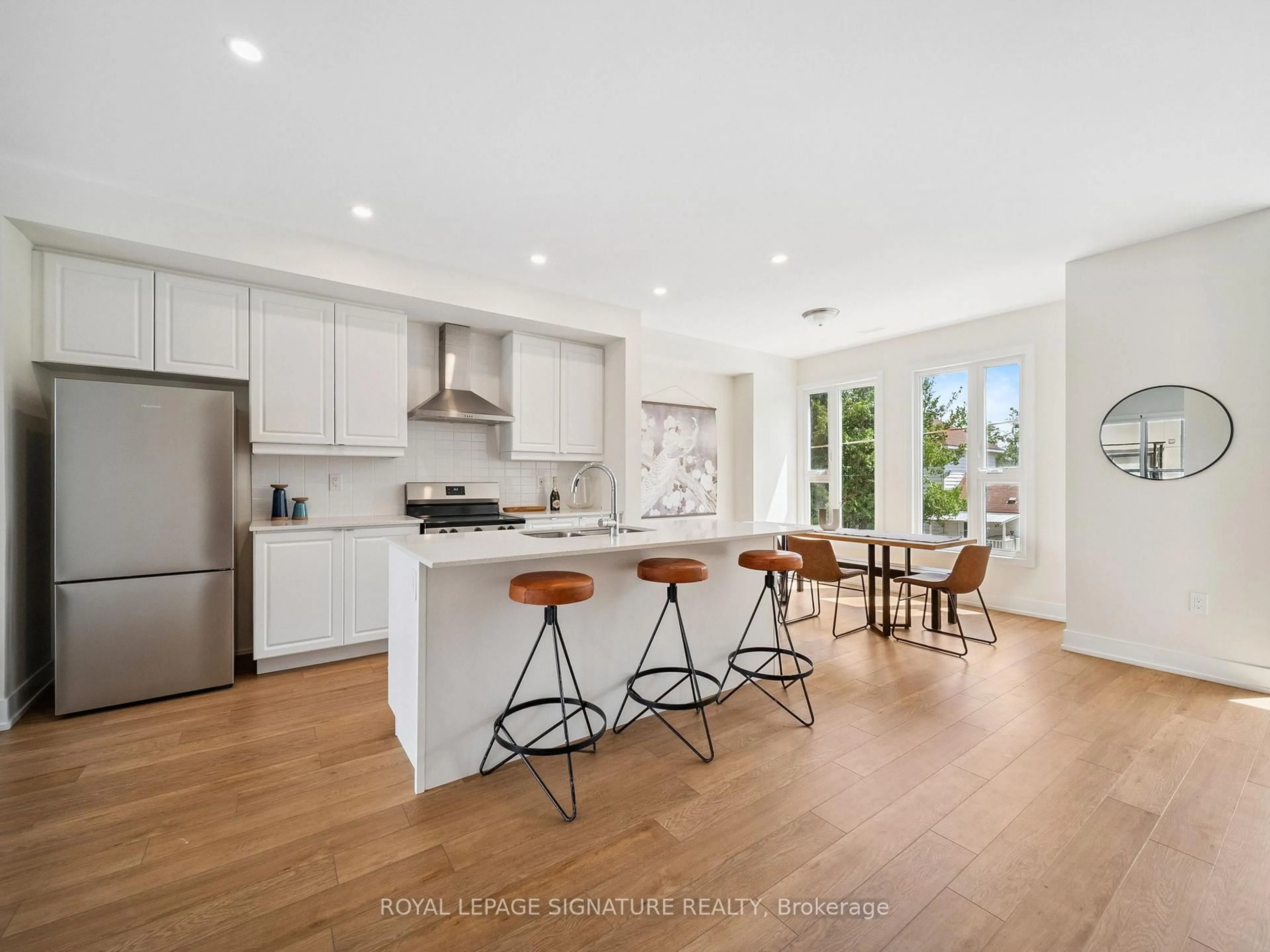 Open concept kitchen, unknown for 18 Bru-Lor Lane, Orillia Ontario L3V 8P4