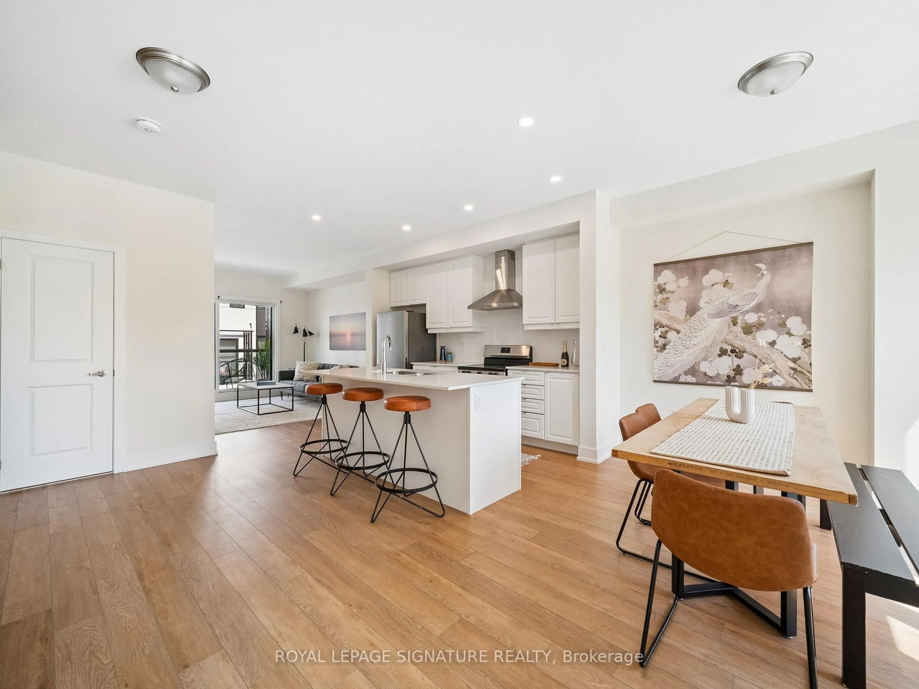 Open concept kitchen, unknown for 18 Bru-Lor Lane, Orillia Ontario L3V 8P4