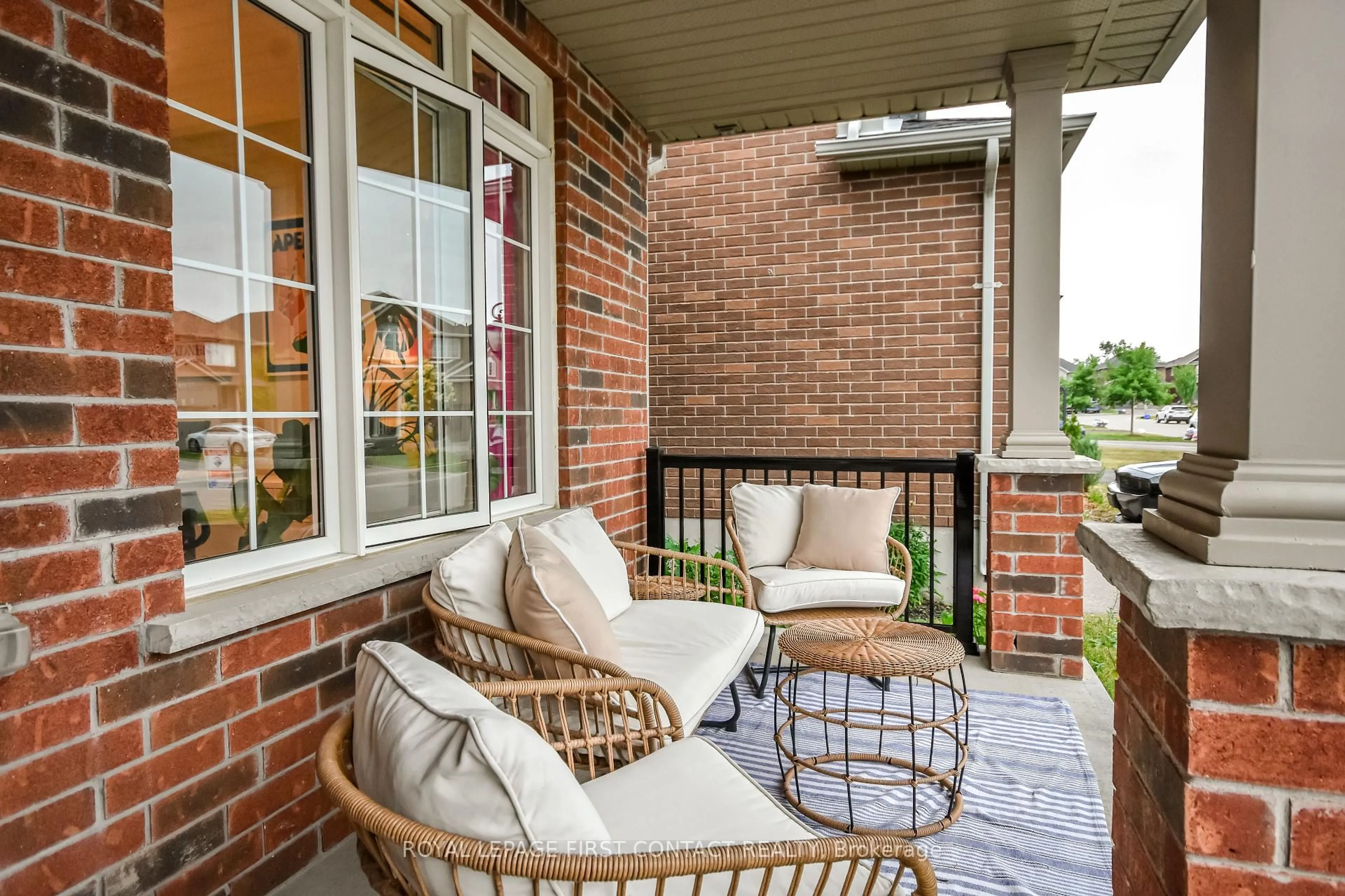 Patio, street for 40 Booth Lane, Barrie Ontario L4N 0S4