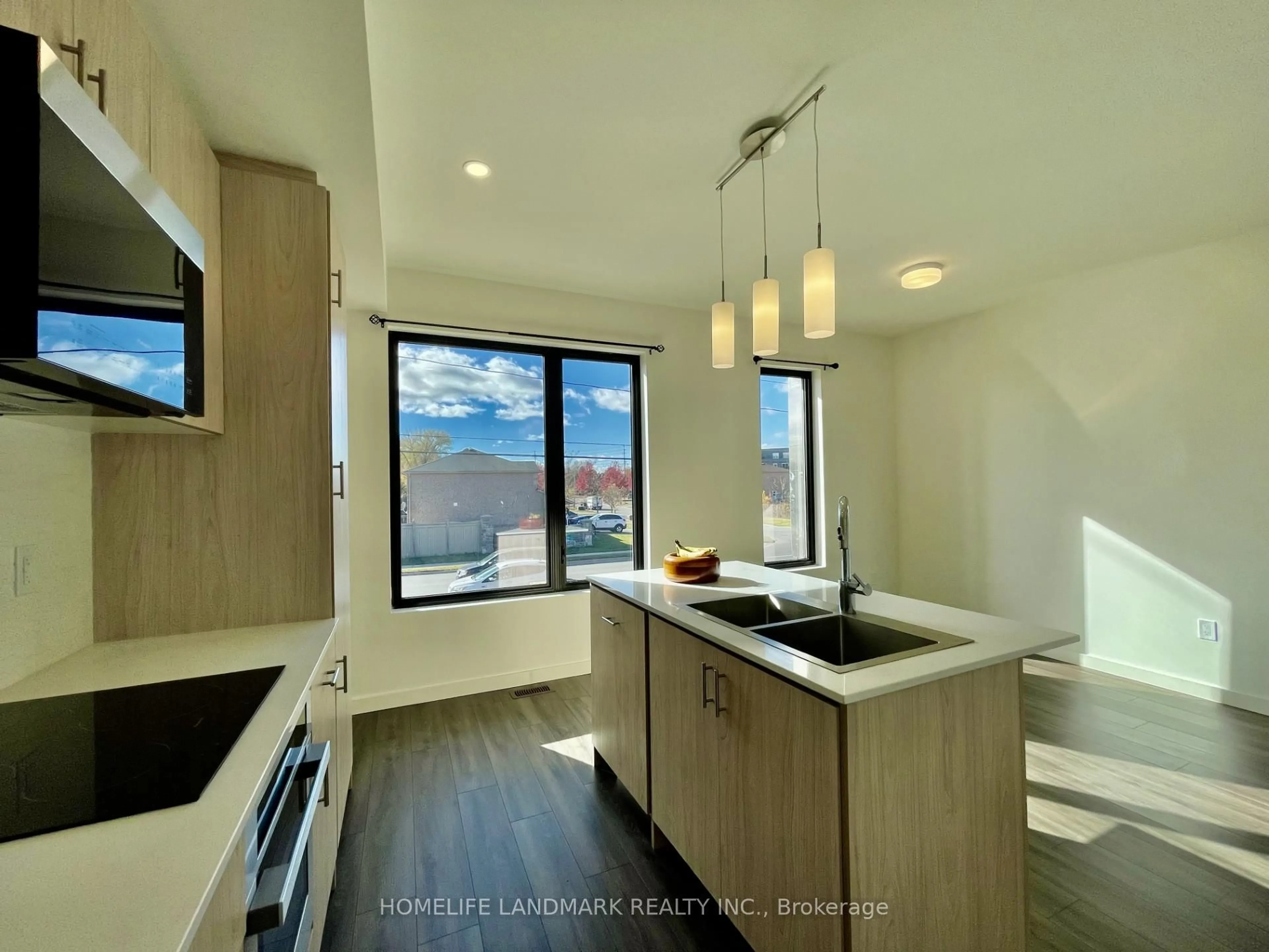 Open concept kitchen, unknown for 29 Rainwater Lane, Barrie Ontario L4N 9J6