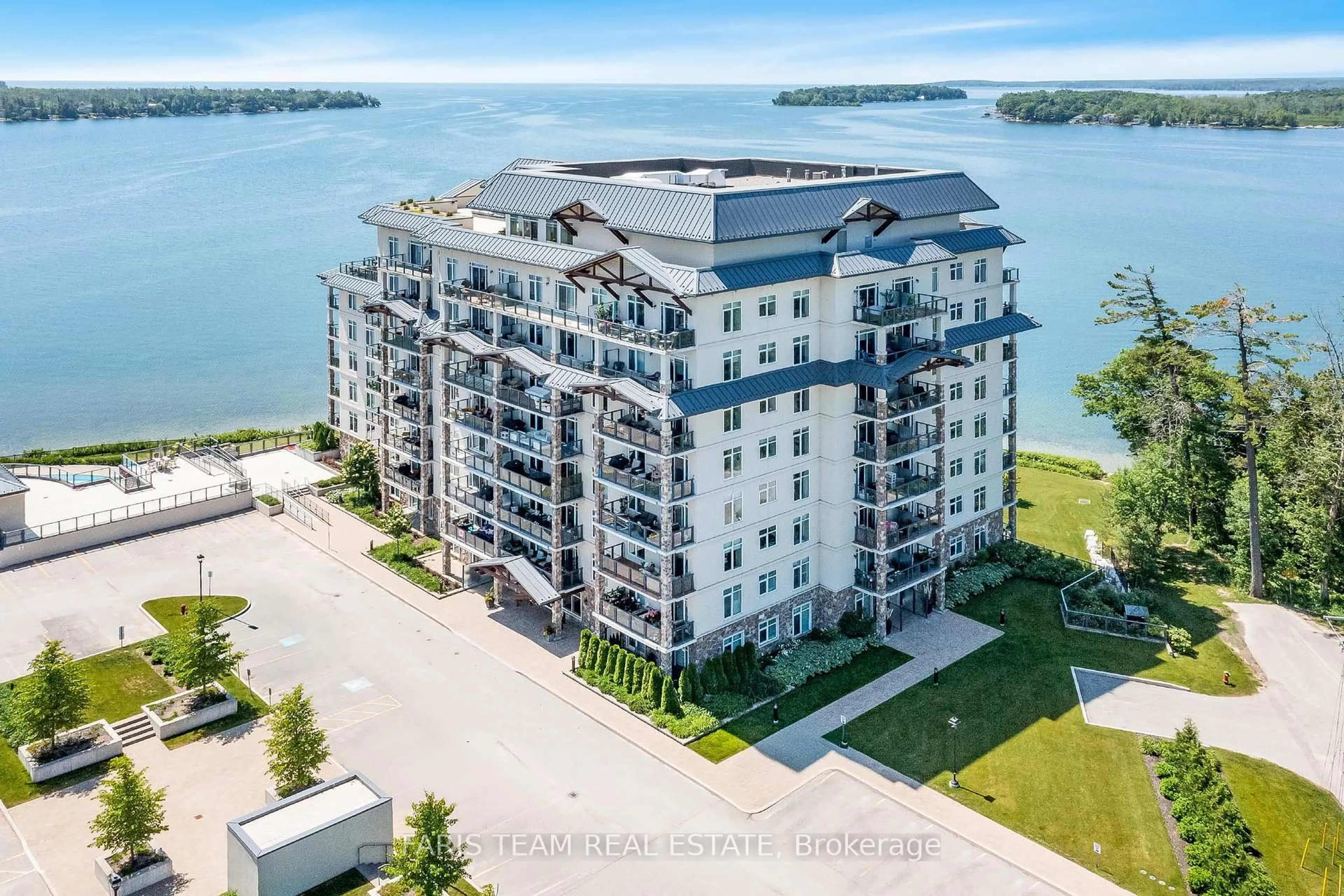 A pic from outside/outdoor area/front of a property/back of a property/a pic from drone, water/lake/river/ocean view for 90 Orchard Point Rd #604, Orillia Ontario L3V 8K4