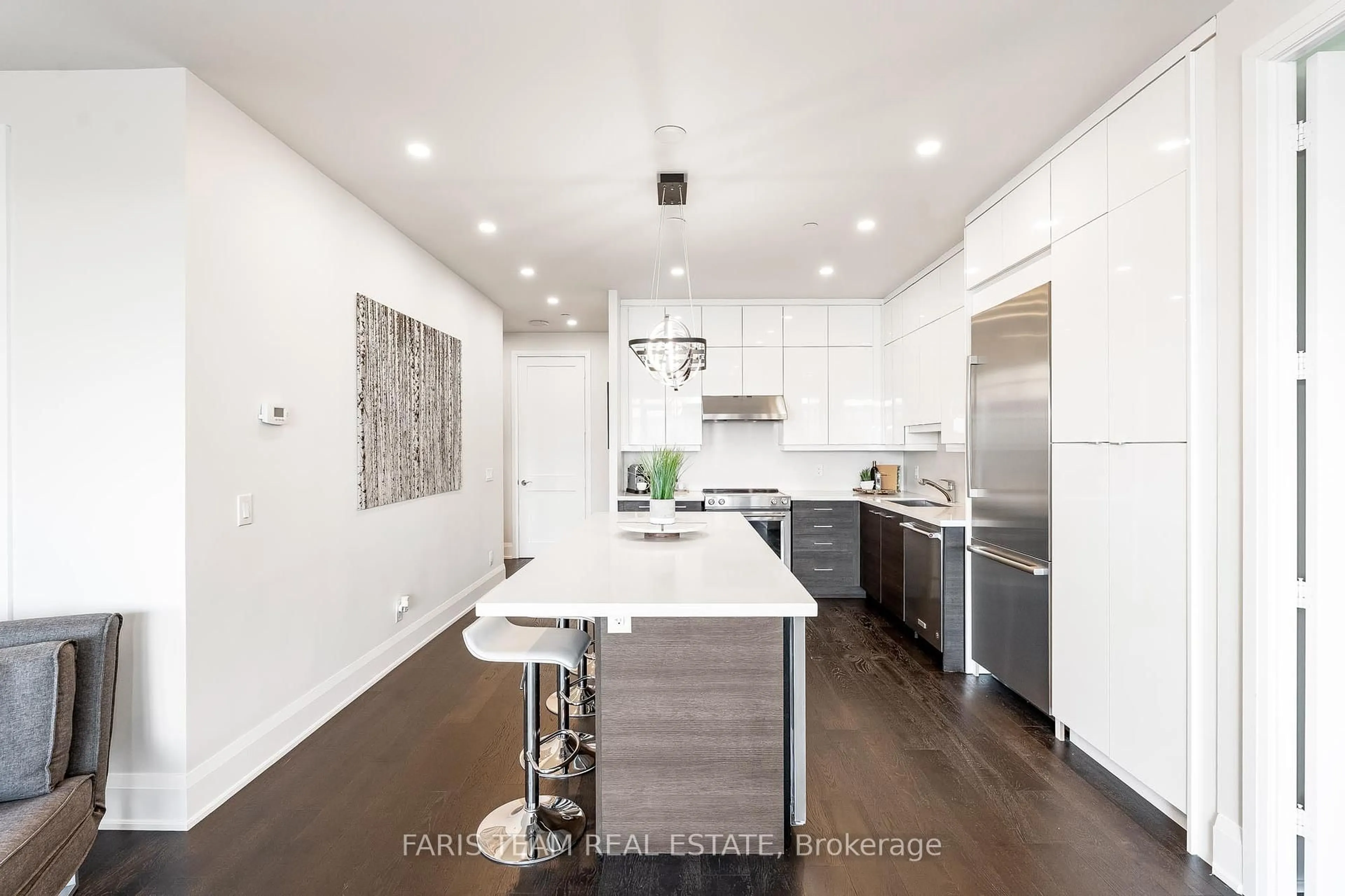 Contemporary kitchen, unknown for 90 Orchard Point Rd #604, Orillia Ontario L3V 8K4