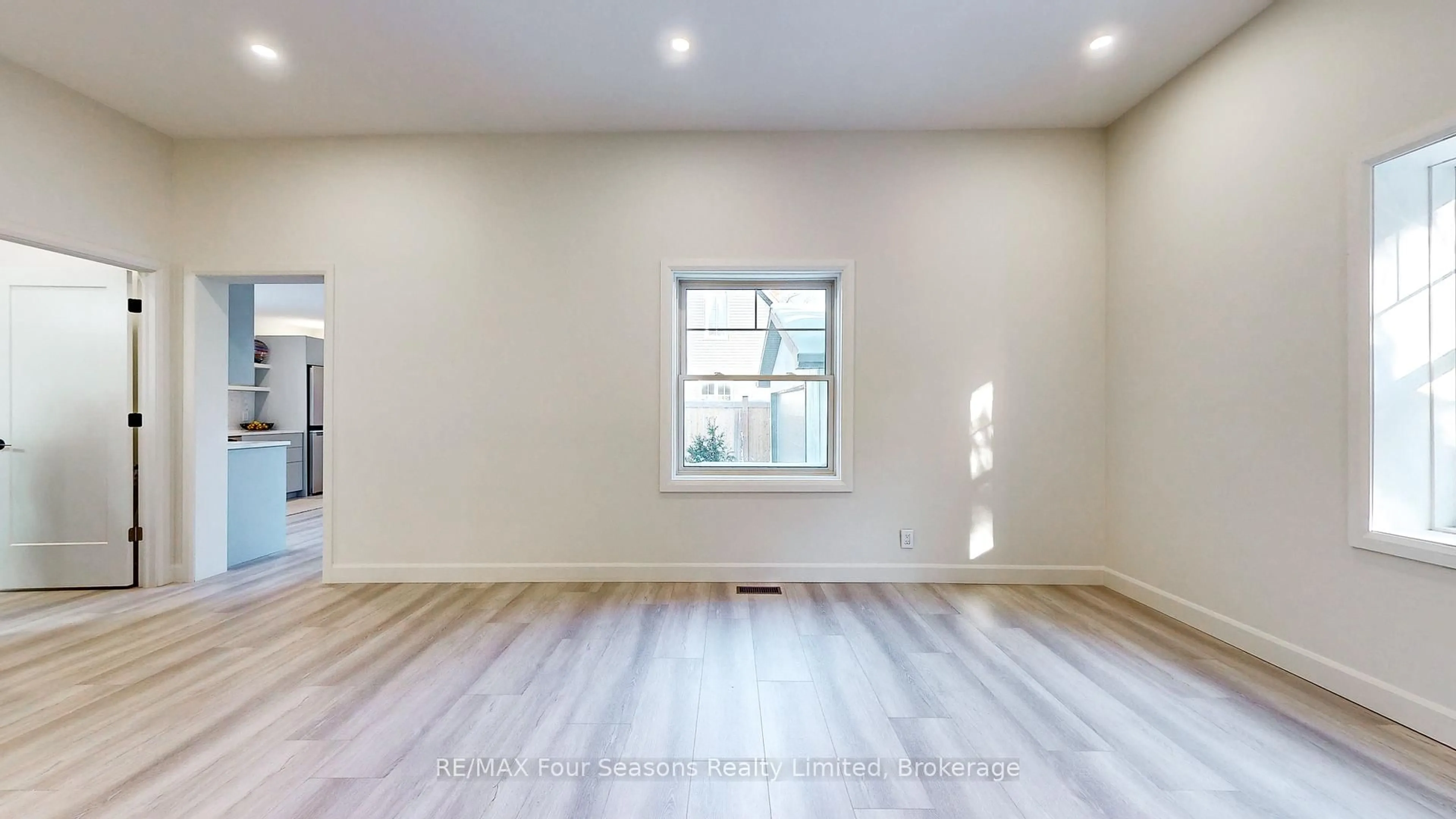 A pic of a room for 147 Second St, Collingwood Ontario L9Y 1E7