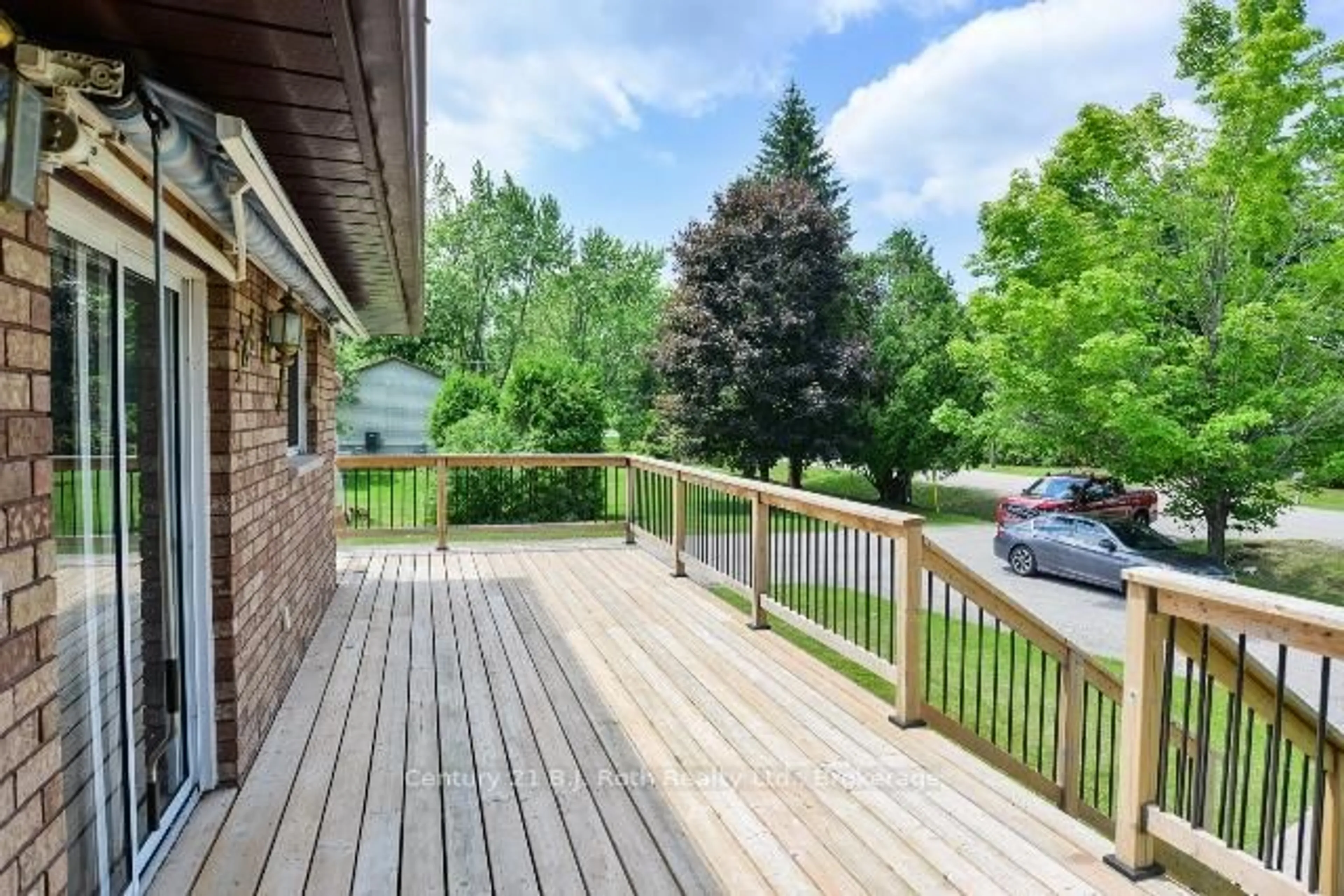 Patio, unknown for 124 Creighton St, Ramara Ontario L3V 6H7