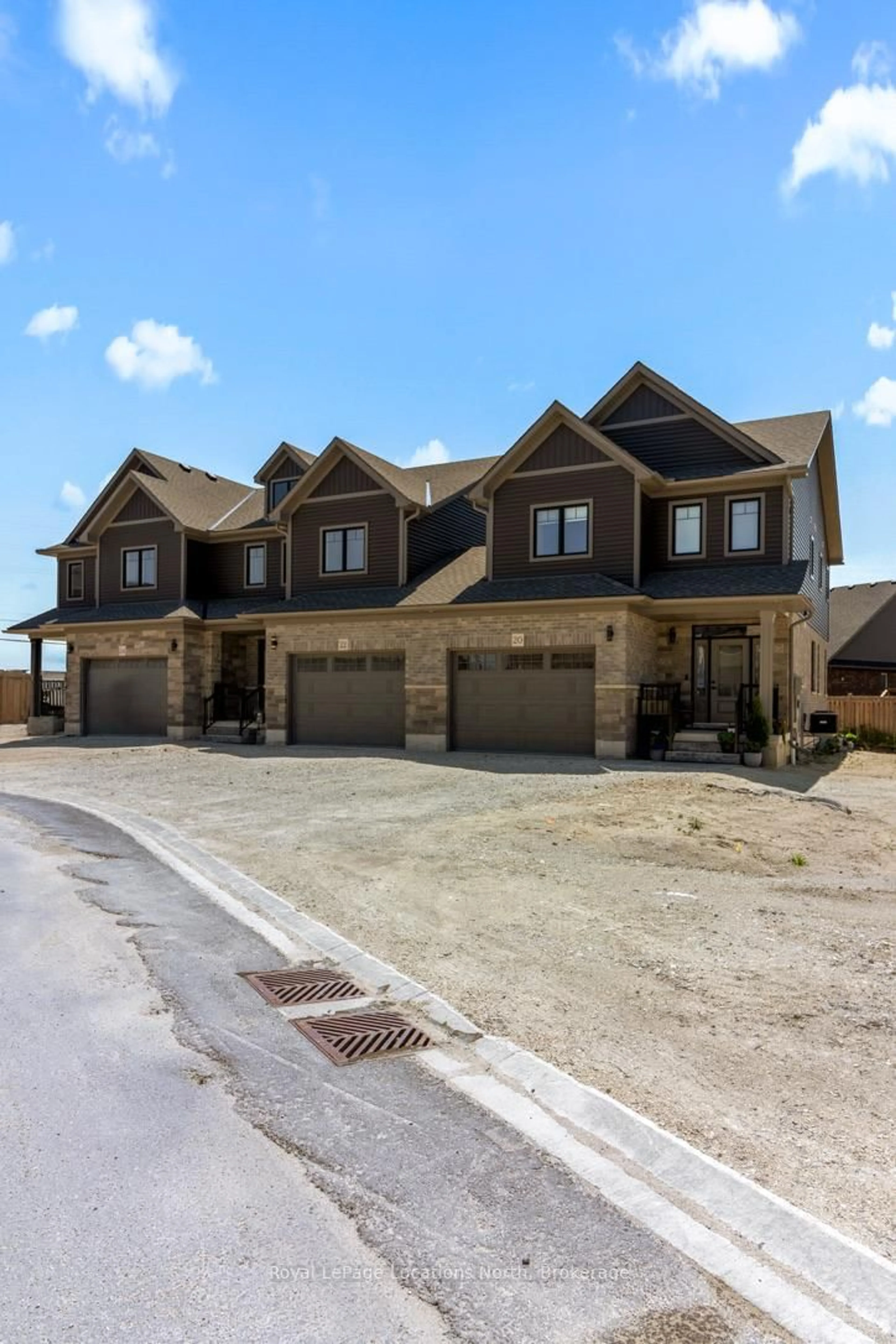 Home with brick exterior material, street for 22 Swain Cres, Collingwood Ontario L9Y 2L3