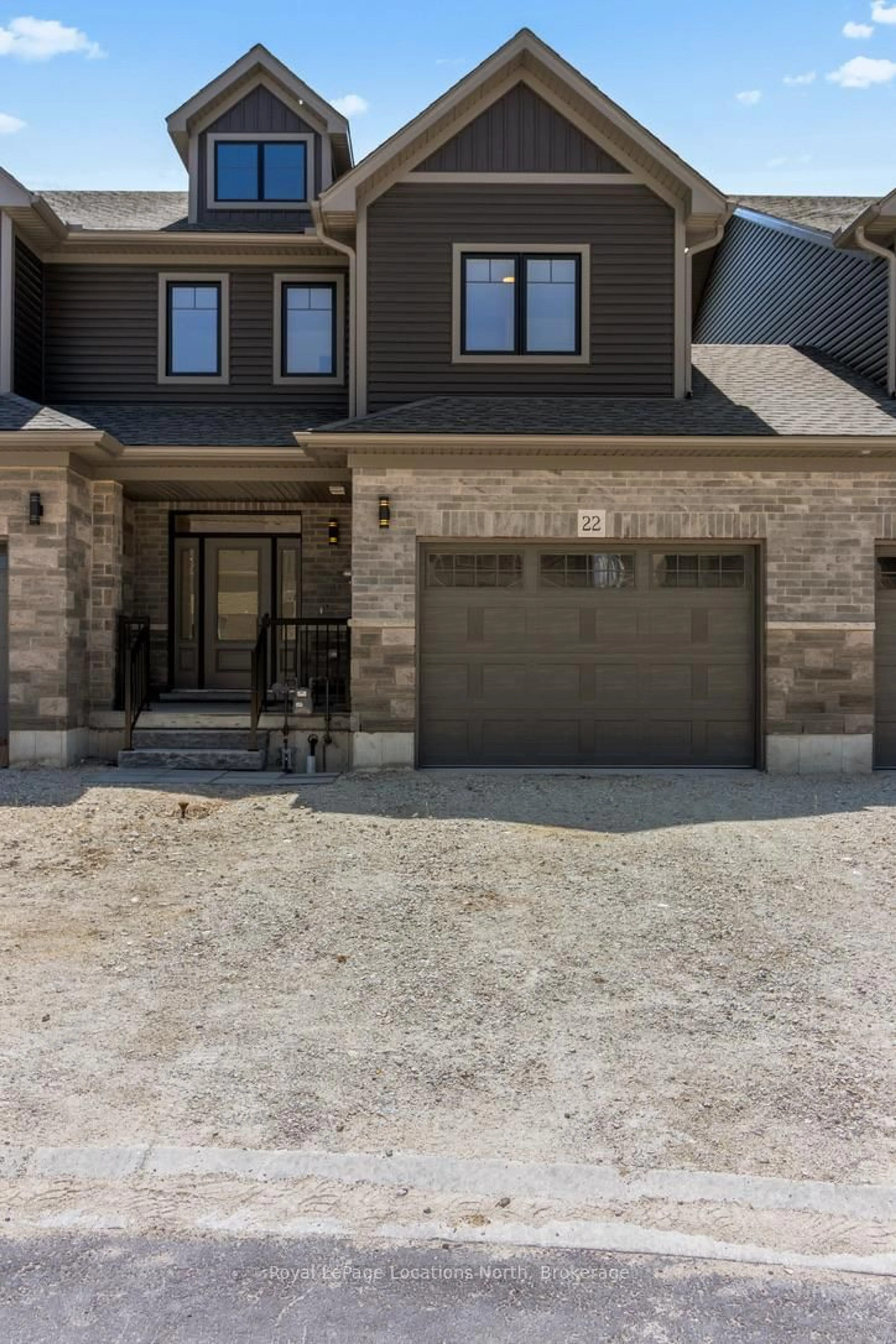 Home with brick exterior material, street for 22 Swain Cres, Collingwood Ontario L9Y 2L3