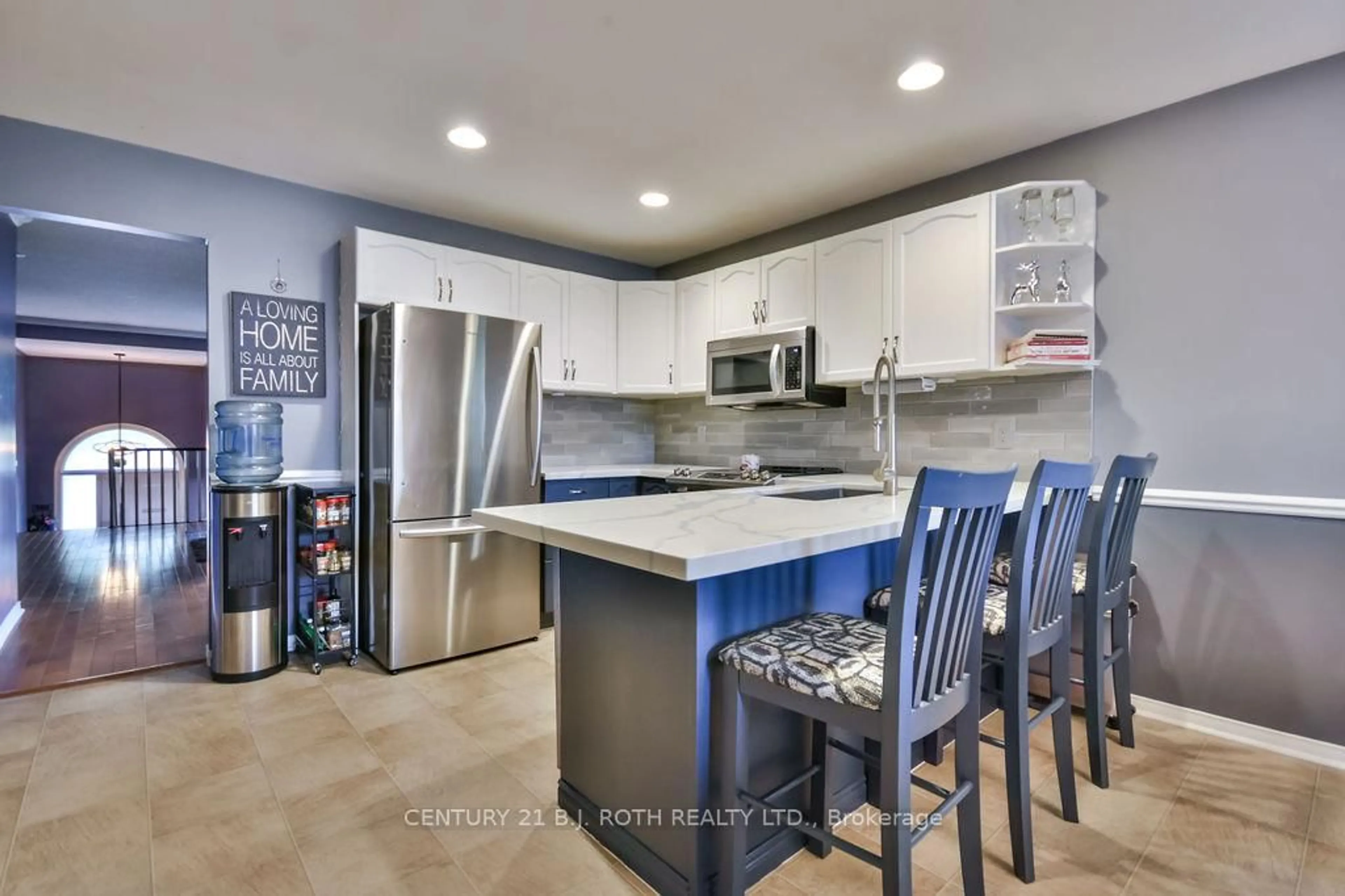 Open concept kitchen, ceramic/tile floor for 56 Monique Cres, Barrie Ontario L4M 6Y4
