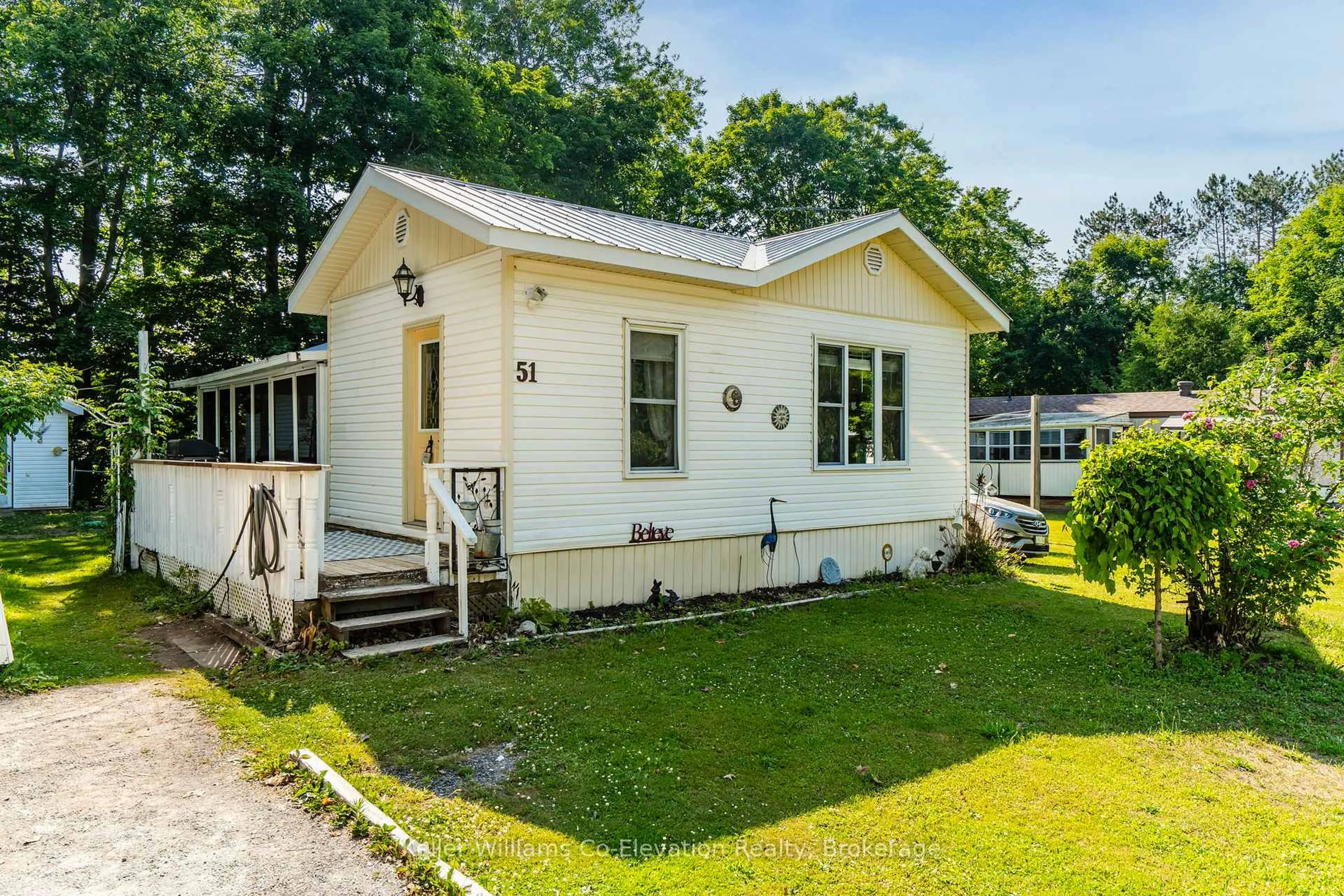 Home with vinyl exterior material, street for 5263 Elliott Sdrd #51, Tay Ontario L4R 4K3