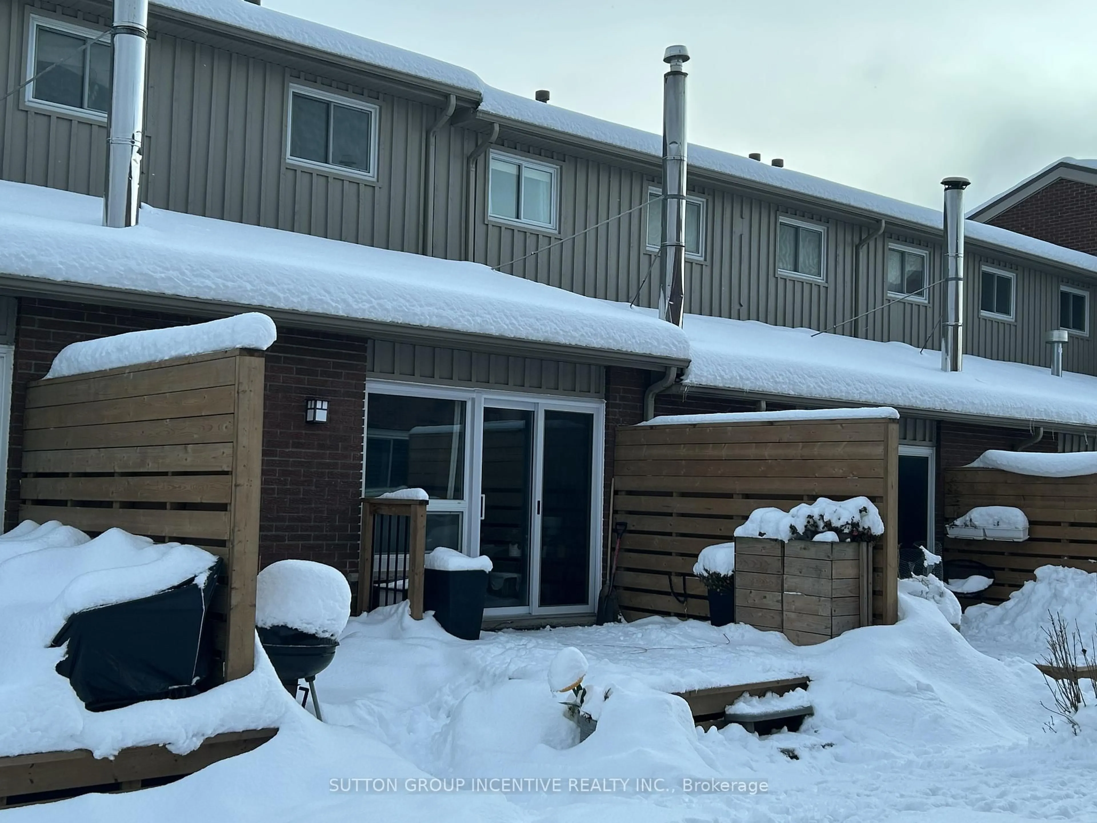 Unknown for 553 Tenth St, Collingwood Ontario L9Y 4K6