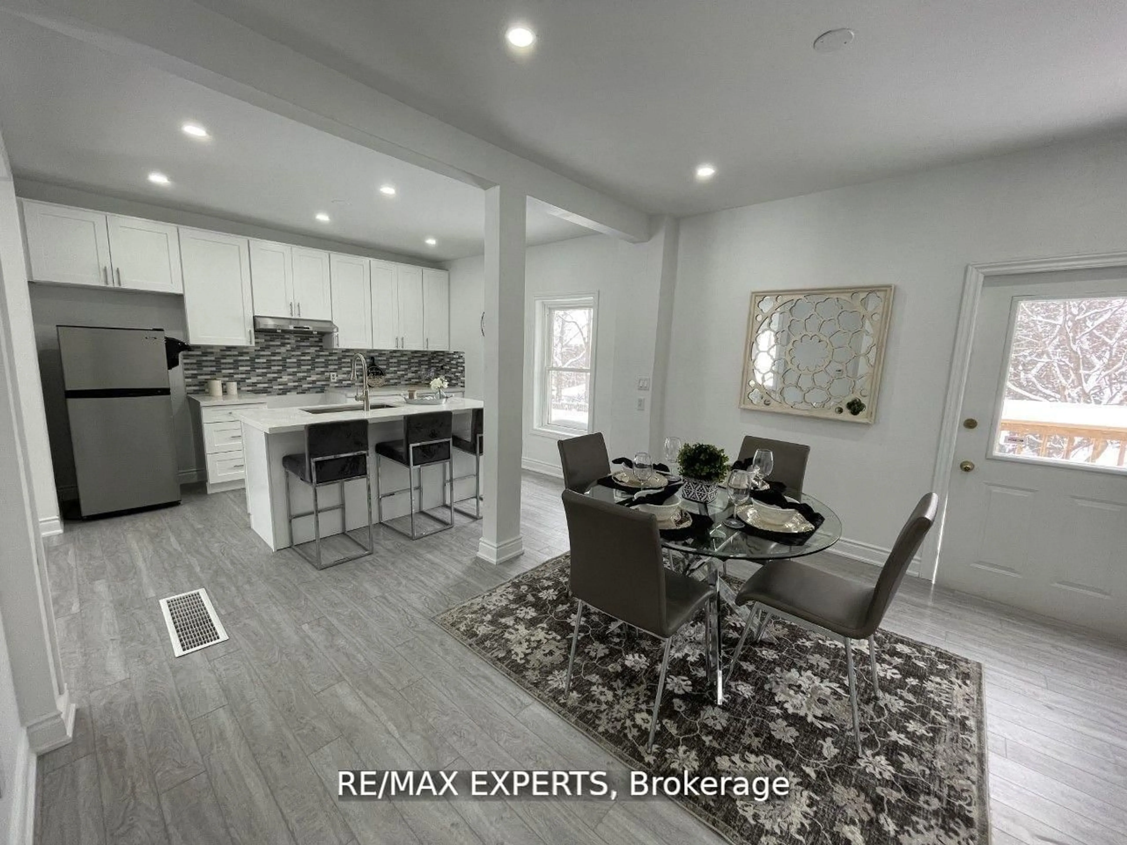 Open concept kitchen, ceramic/tile floor for 509 Nottingham St, Tay Ontario L0K 1R0