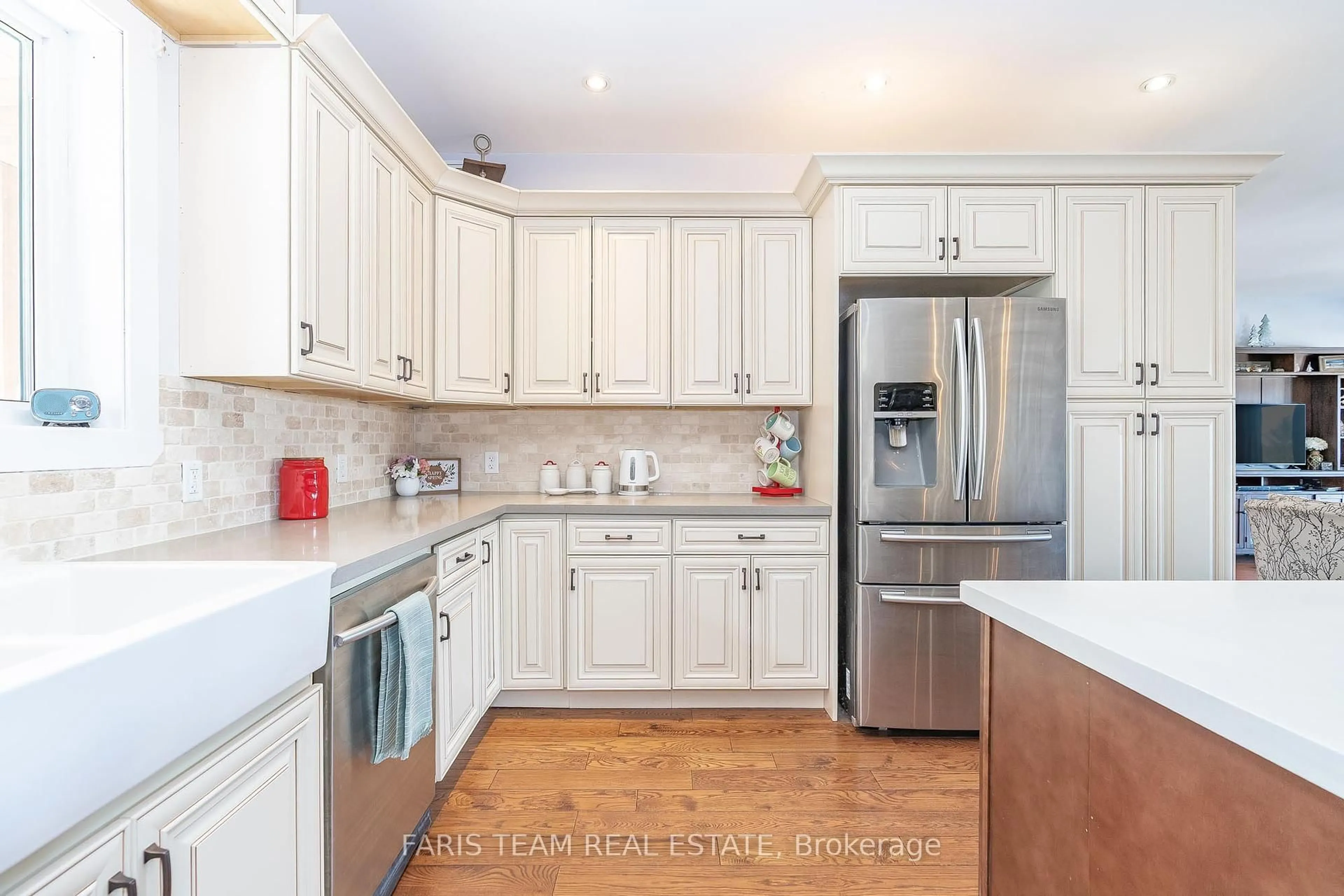 Open concept kitchen, unknown for 1933 Vespra Valley Rd, Springwater Ontario L0L 1Y2