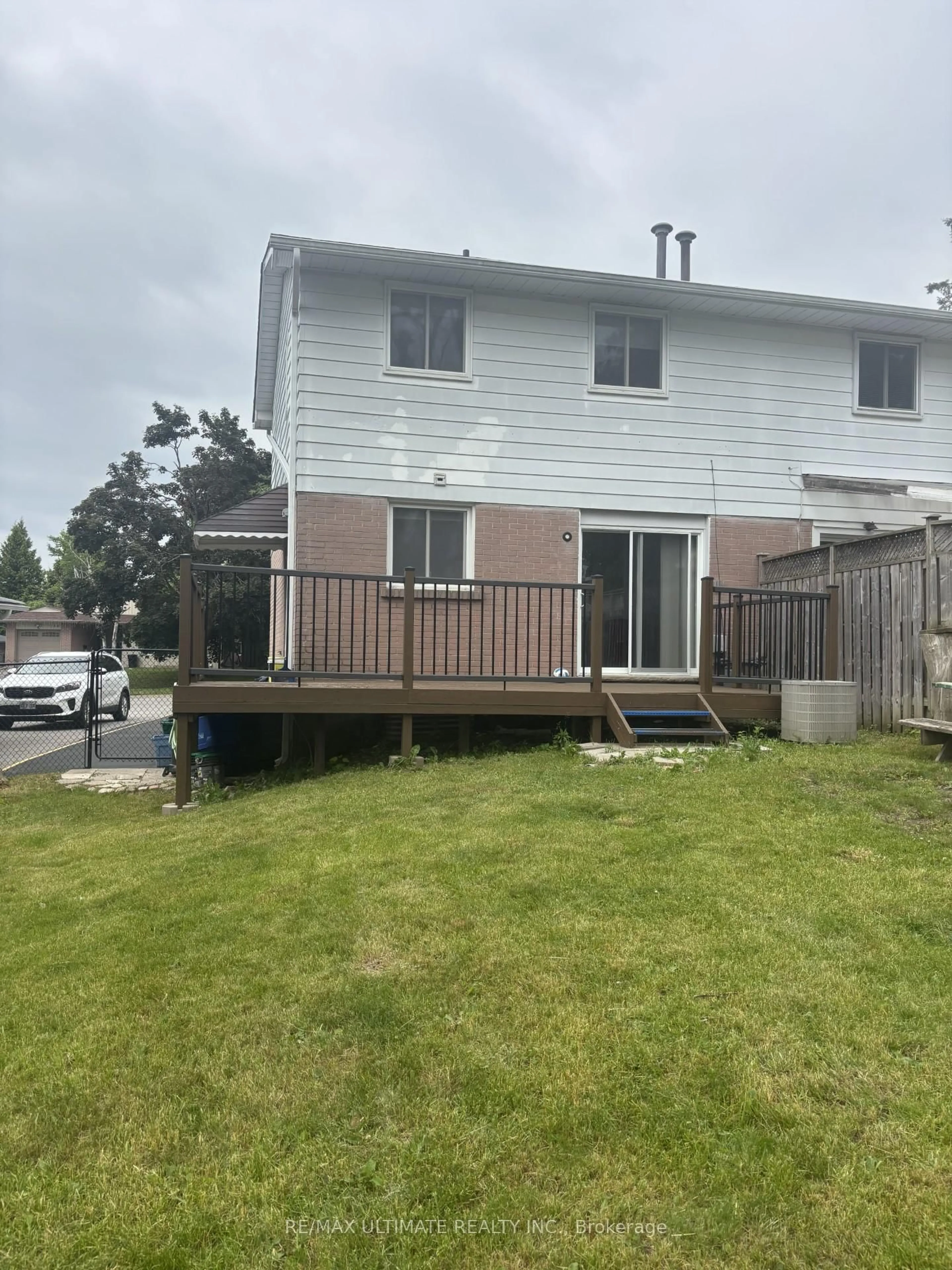 Unknown for 153 Daphne Cres, Barrie Ontario L4M 2Y7