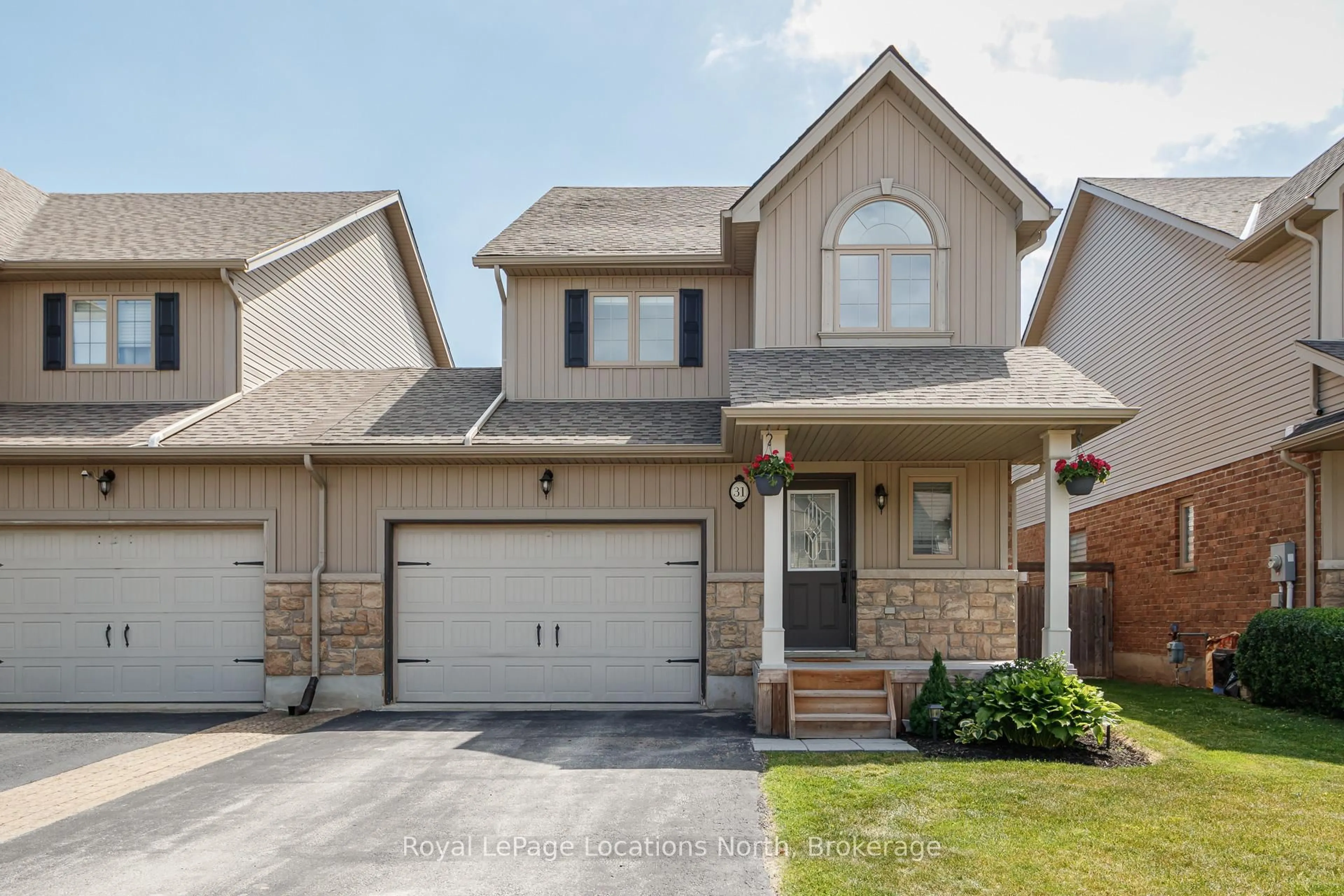 Home with brick exterior material, street for 31 Barr St, Collingwood Ontario L9Y 0E7