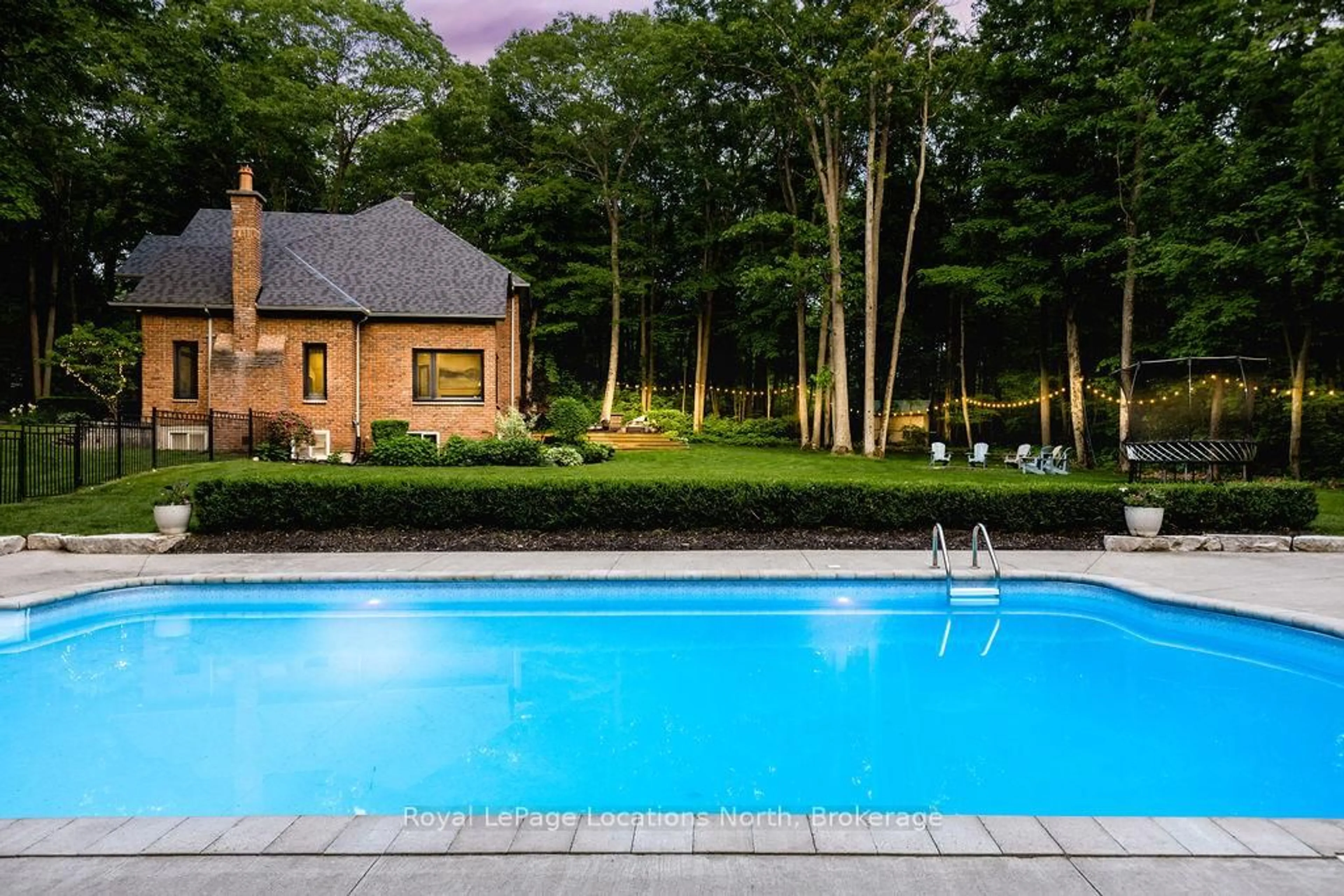 Pool for 18 Mills Circ, Springwater Ontario L0L 1X0