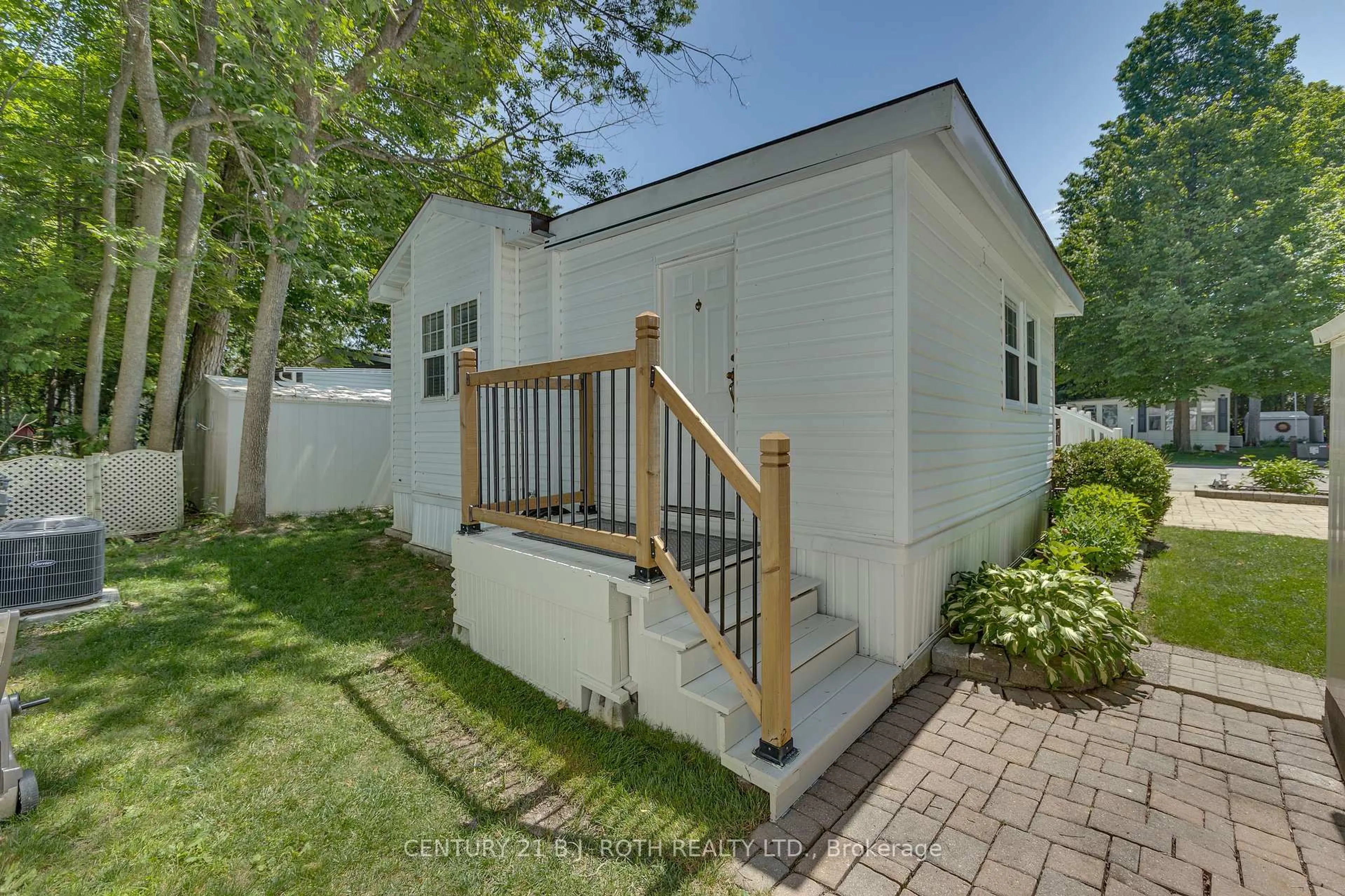 Unknown for 1 Malta Ave, Wasaga Beach Ontario L9Z 3A8