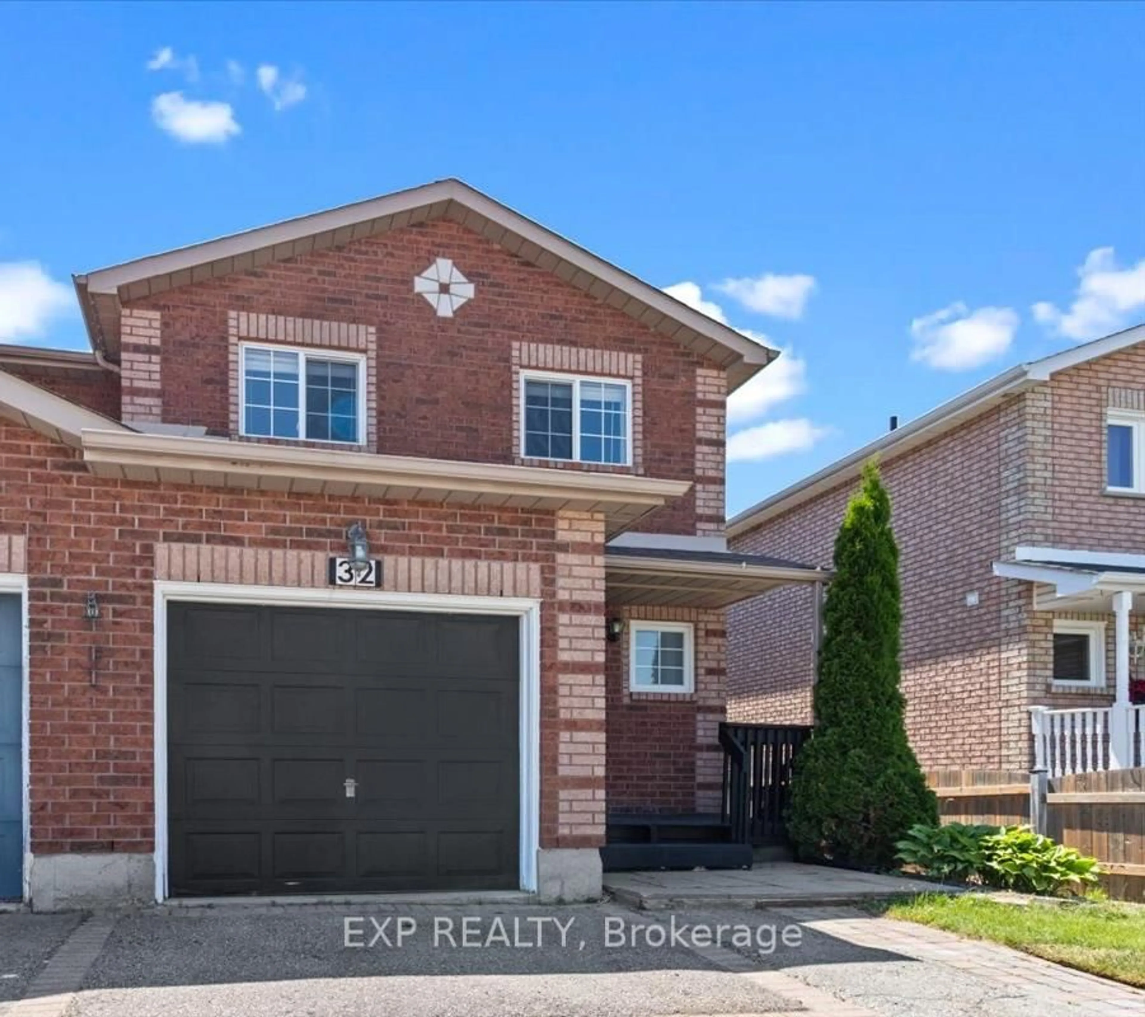 Home with brick exterior material, street for 32 Michael Cres, Barrie Ontario L4M 6Y9