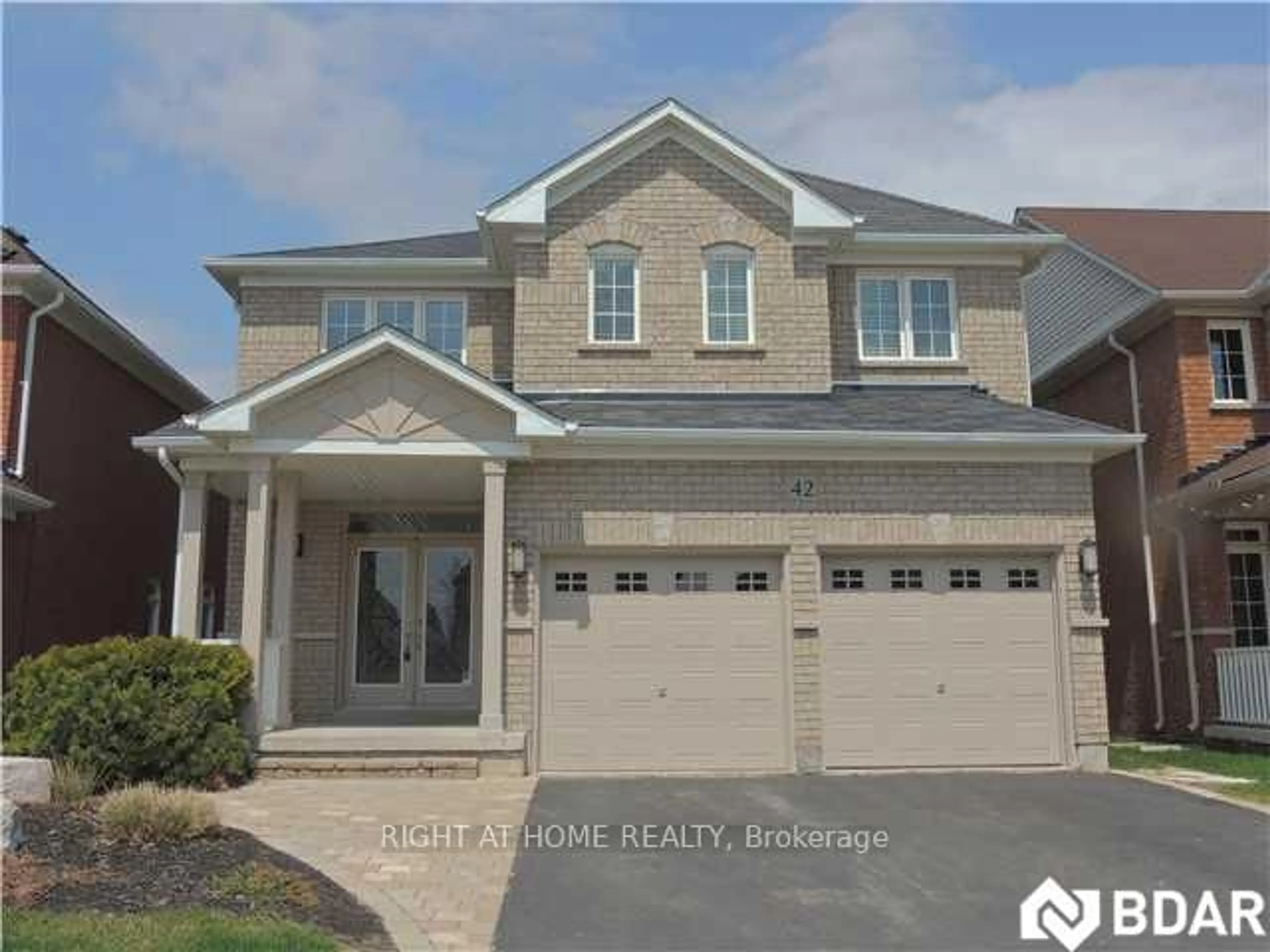 Home with brick exterior material, street for 42 Westminster Circ, Barrie Ontario L4M 0A4