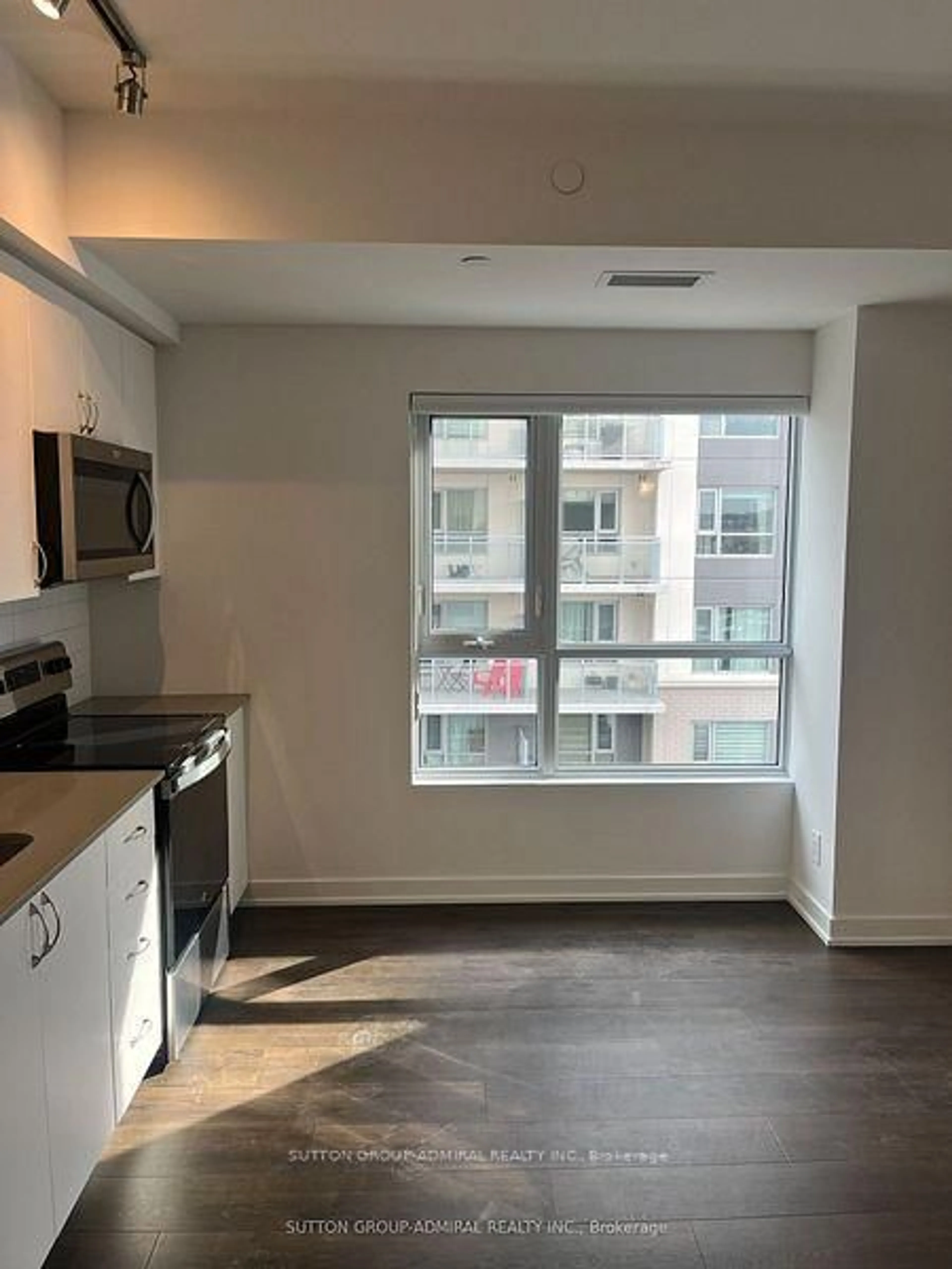 A pic of a room for 56 Lakeside Terr, Barrie Ontario L4M 7B9