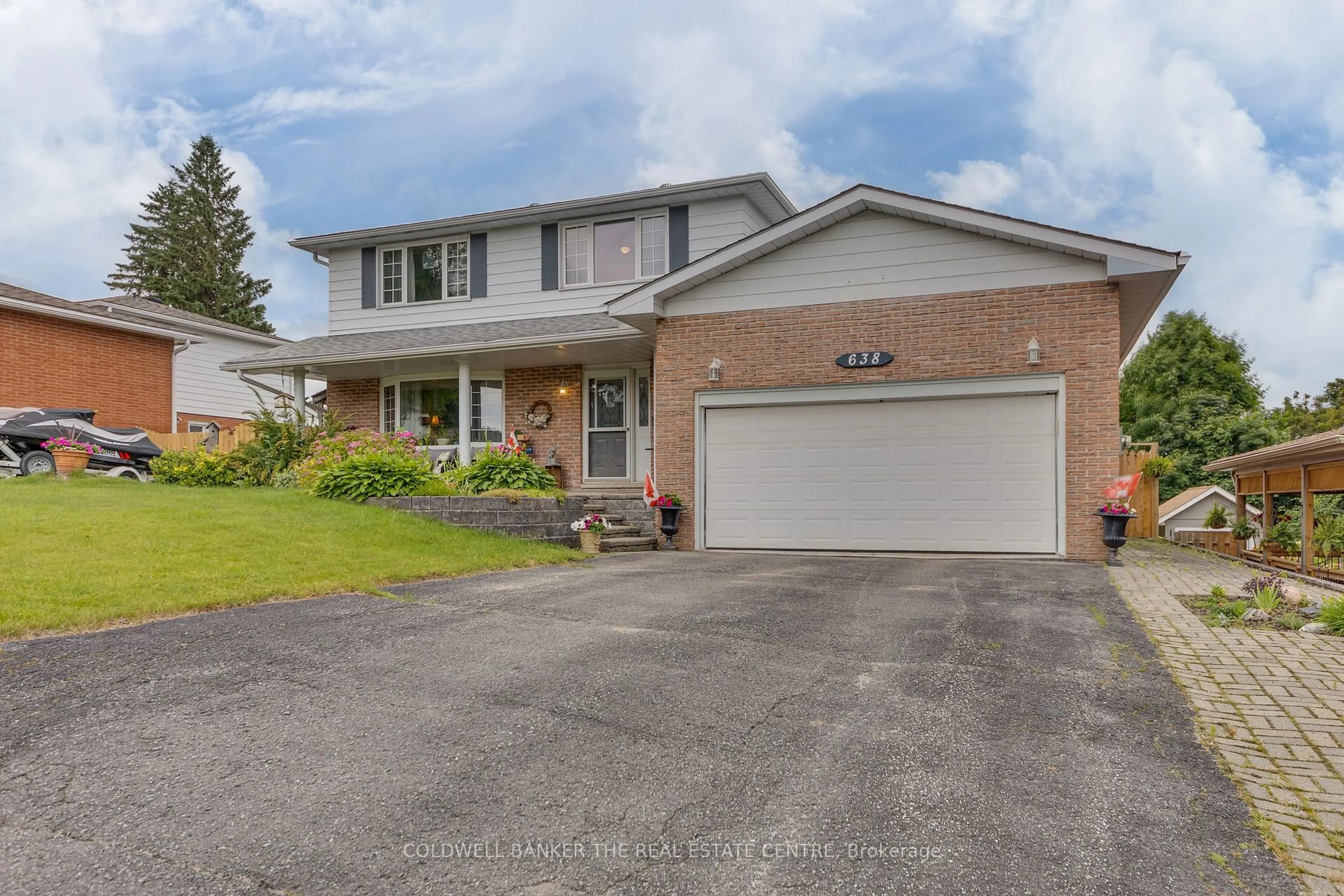 Home with brick exterior material, street for 638 Norman Cres, Midland Ontario L4R 4N5