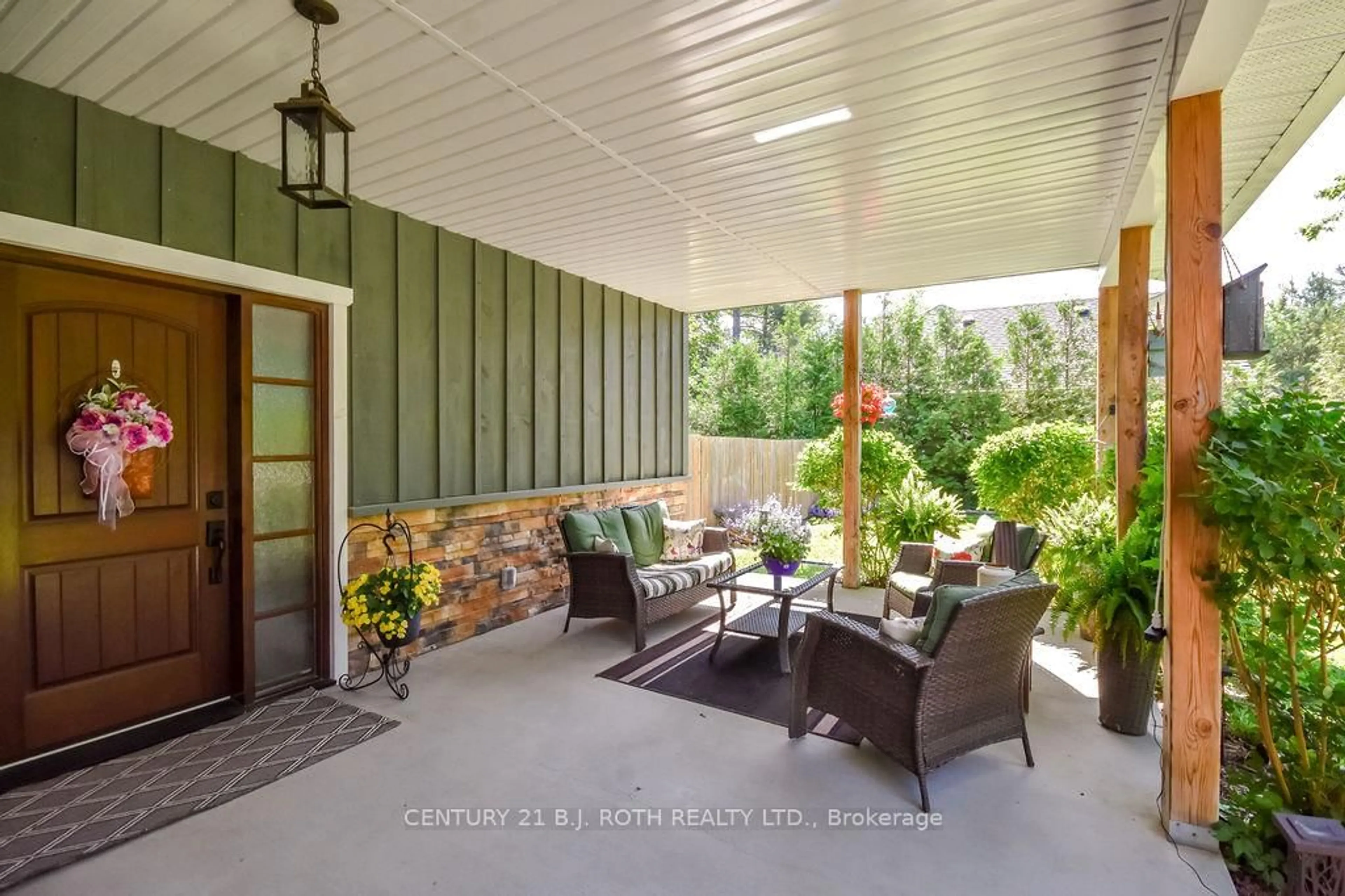 Patio, street for 1455 TINY BEACHES Rd, Tiny Ontario L9M 0J2