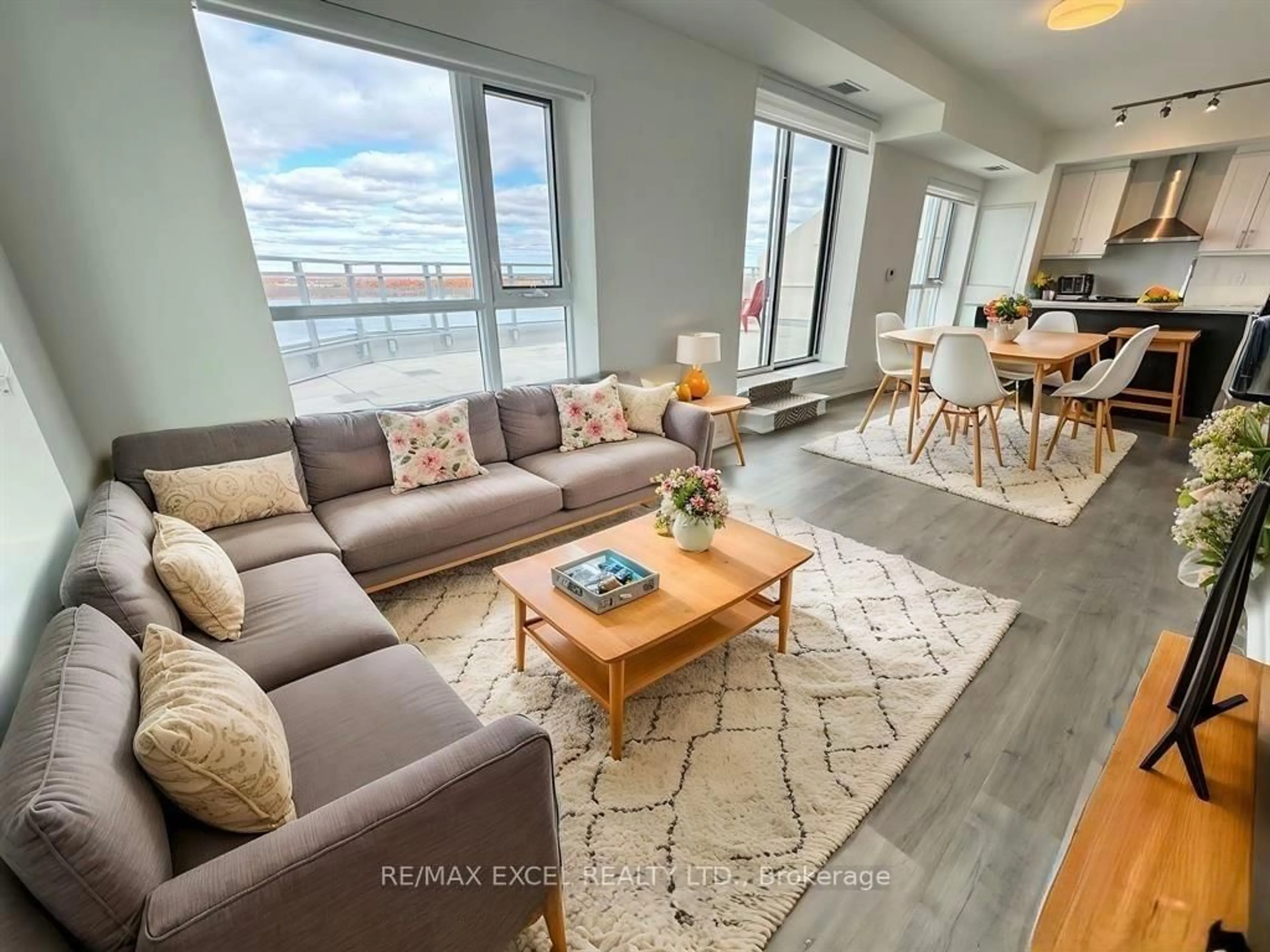 Living room with furniture, unknown for 58 Lakeside Terr #1005, Barrie Ontario L4M 7B9