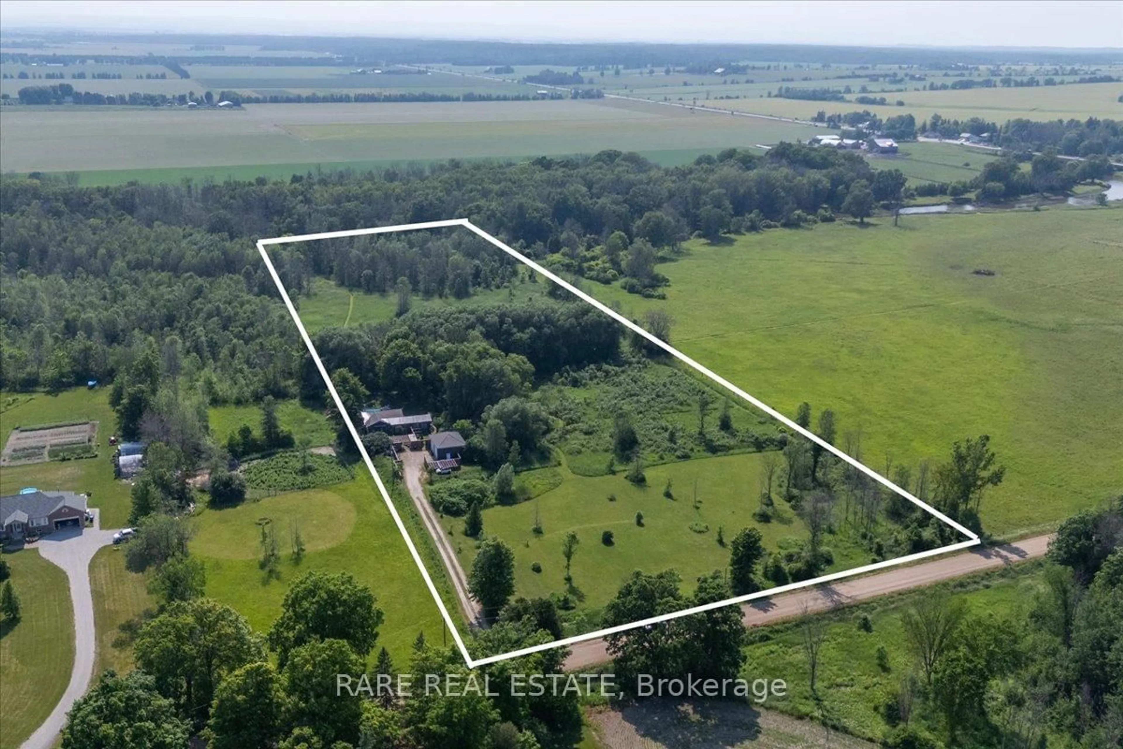 A pic from outside/outdoor area/front of a property/back of a property/a pic from drone, water/lake/river/ocean view for 1148 Glengarry Landing Rd, Springwater Ontario L9X 1E1