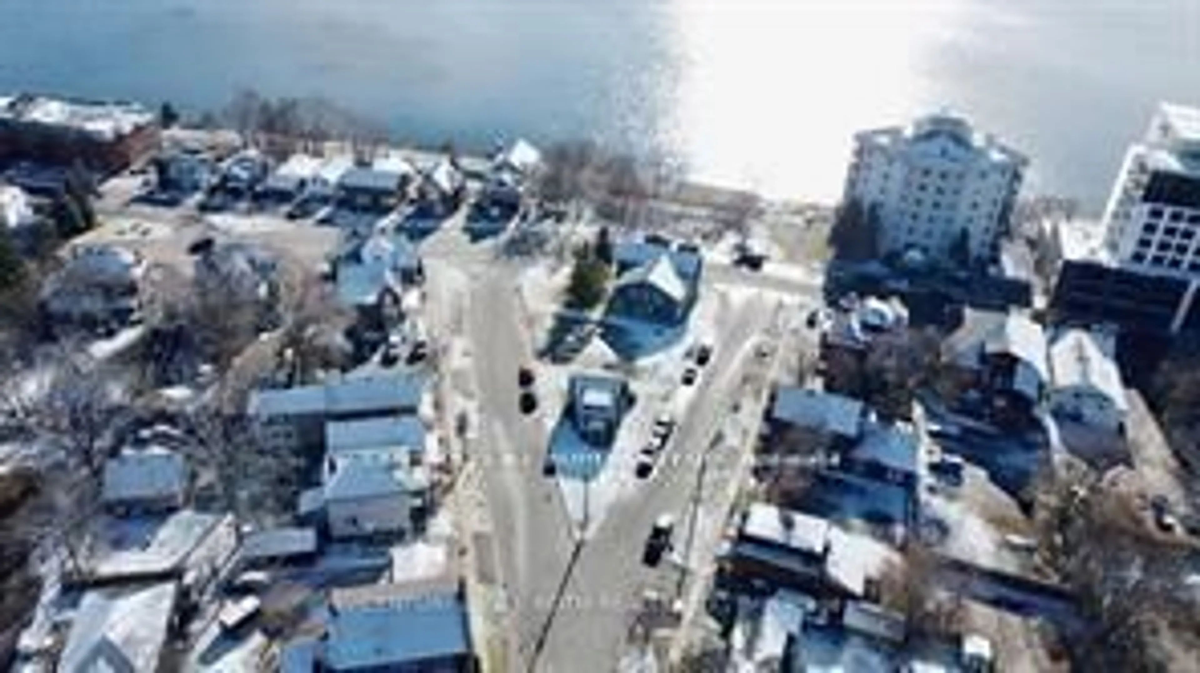 Blurry image for 194 Dunlop St, Barrie Ontario L4M 1B4