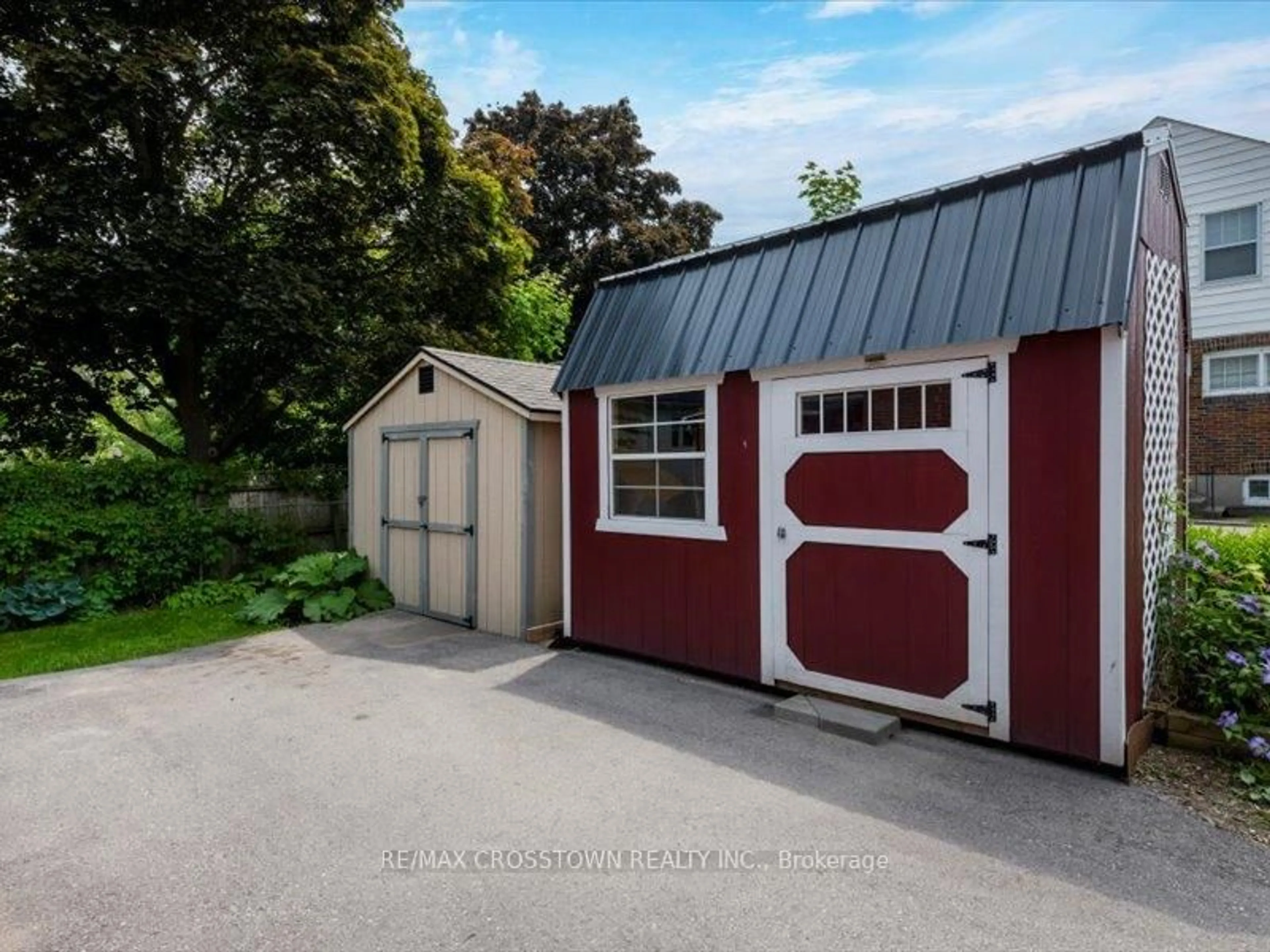 Shed for 49 Park St, Barrie Ontario L4N 1H7