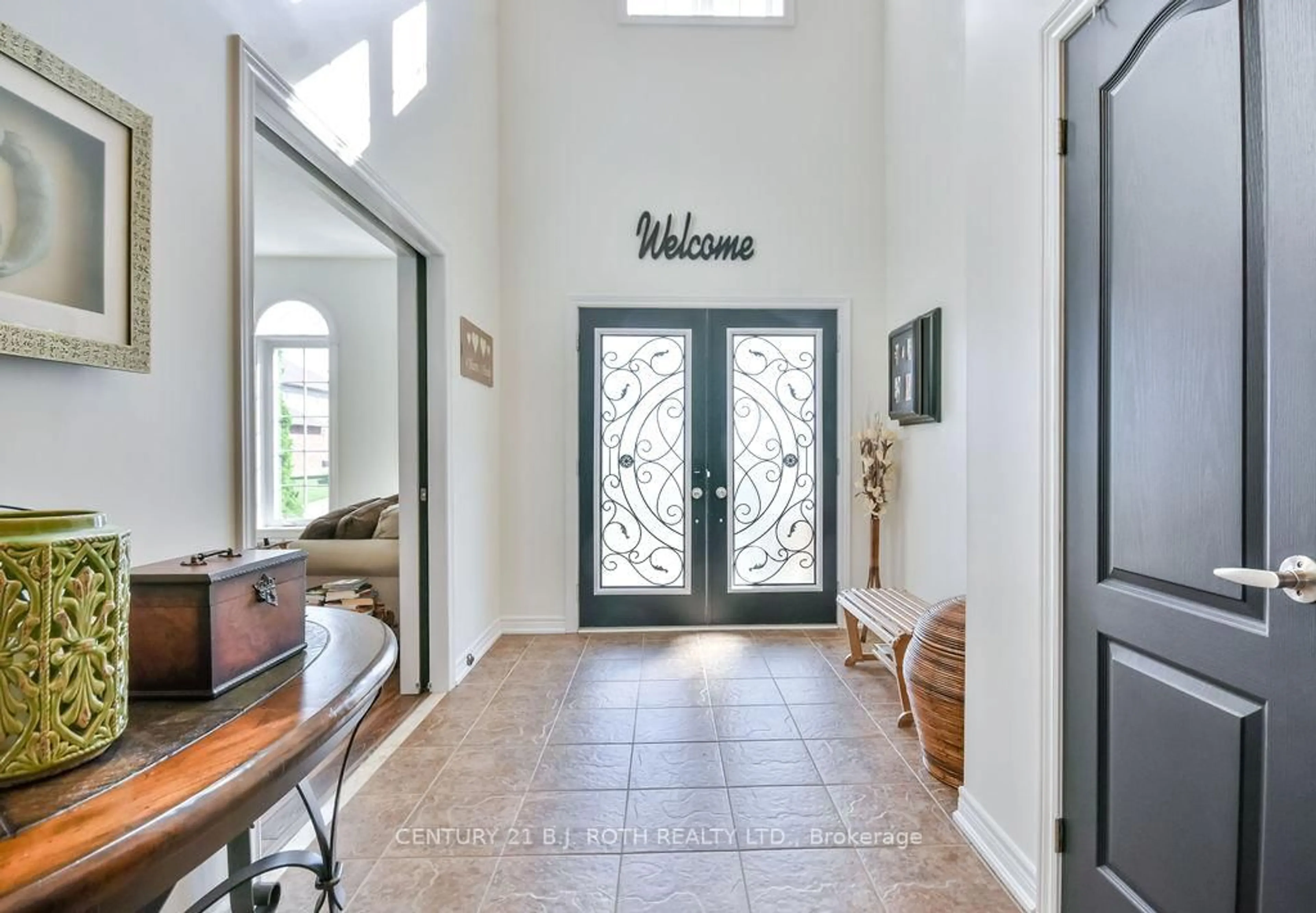 Indoor entryway for 120 ATLANTIS Dr, Orillia Ontario L3V 0A8