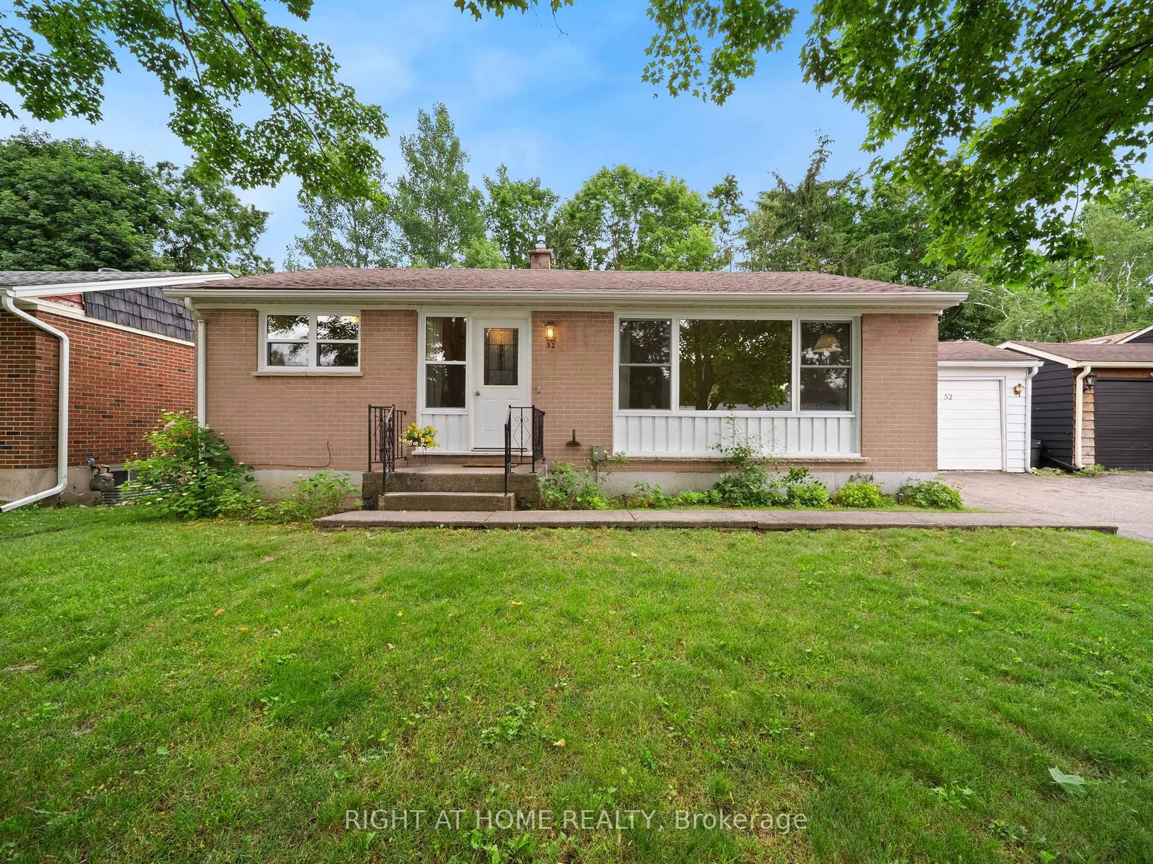 Unknown for 52 Elmer Ave, Orillia Ontario L3V 2S7