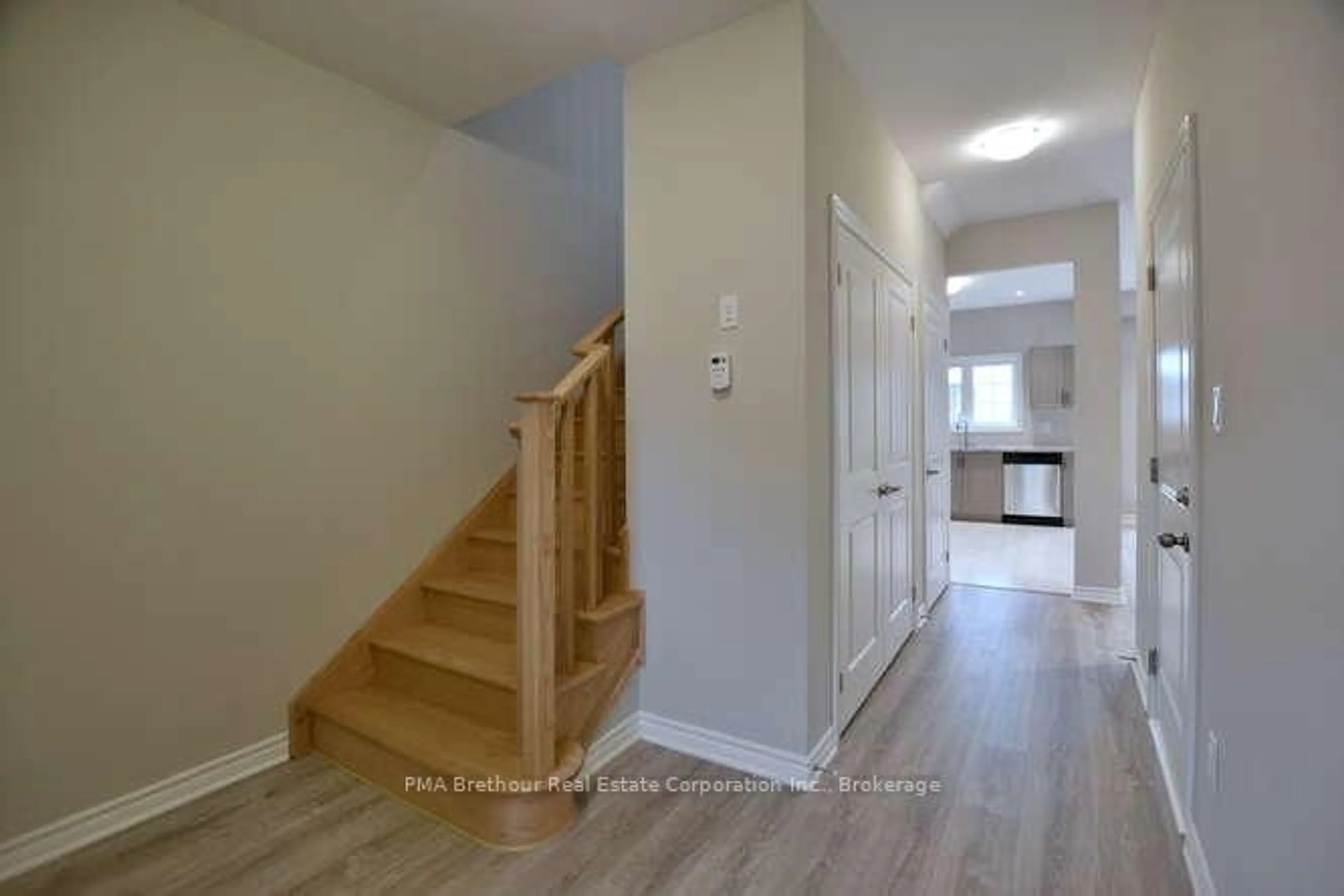 Indoor entryway for 212 Cubitt St, Clearview Ontario L0M 1S0