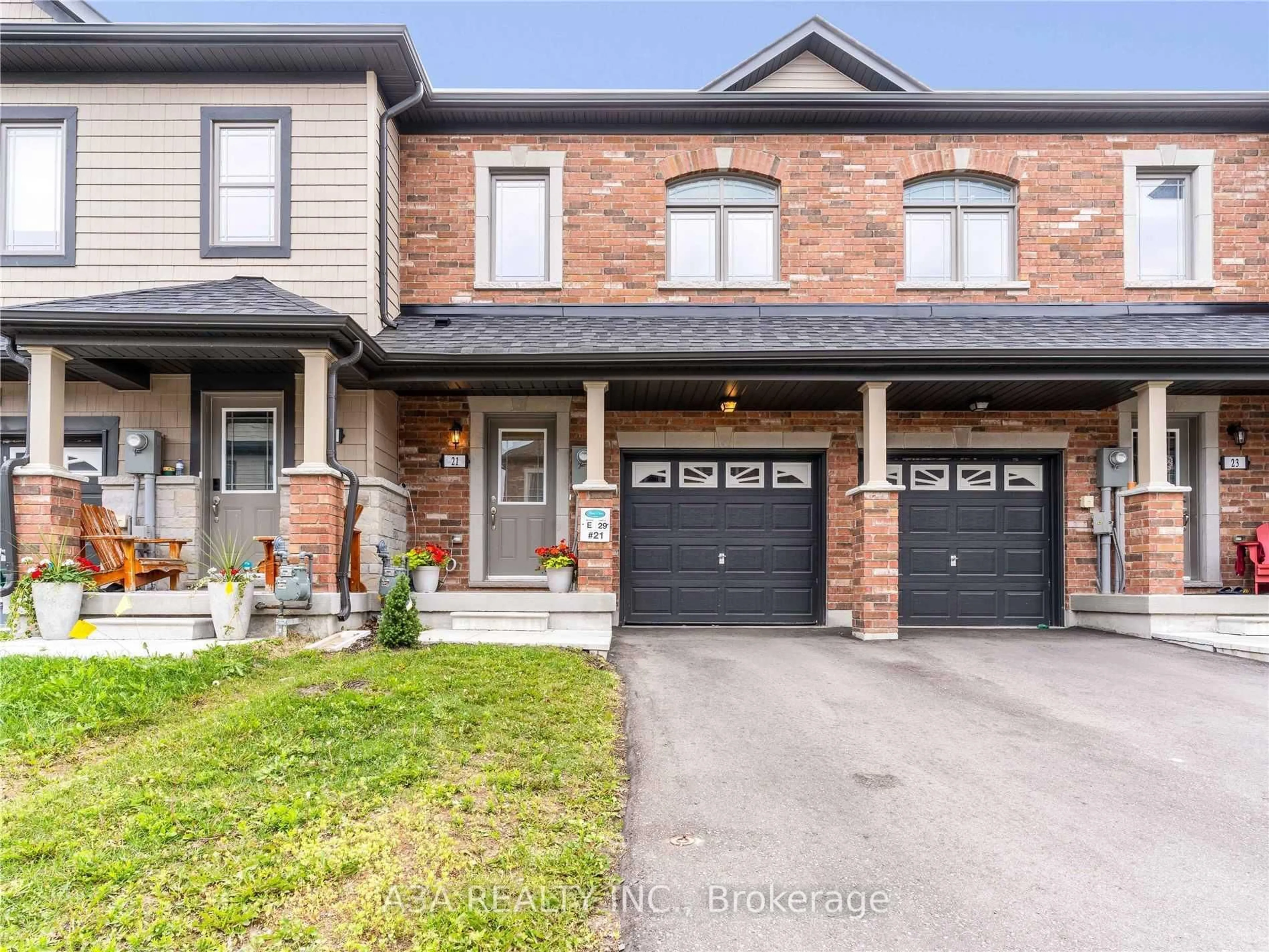Home with brick exterior material, street for 21 Deneb St, Barrie Ontario L4M 0K6