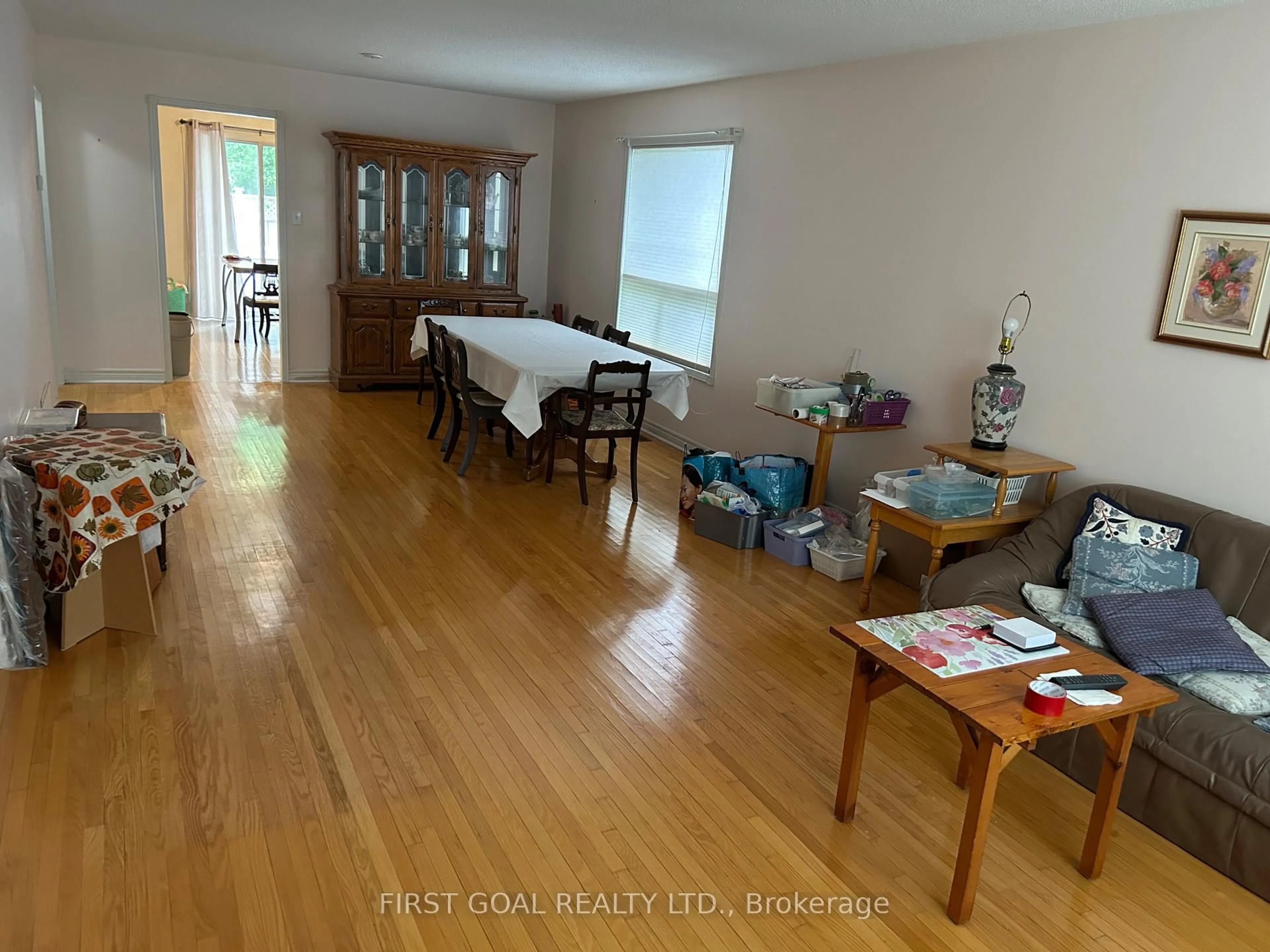 A pic of a room for 70 Donald Cres, Wasaga Beach Ontario L9Z 1E3