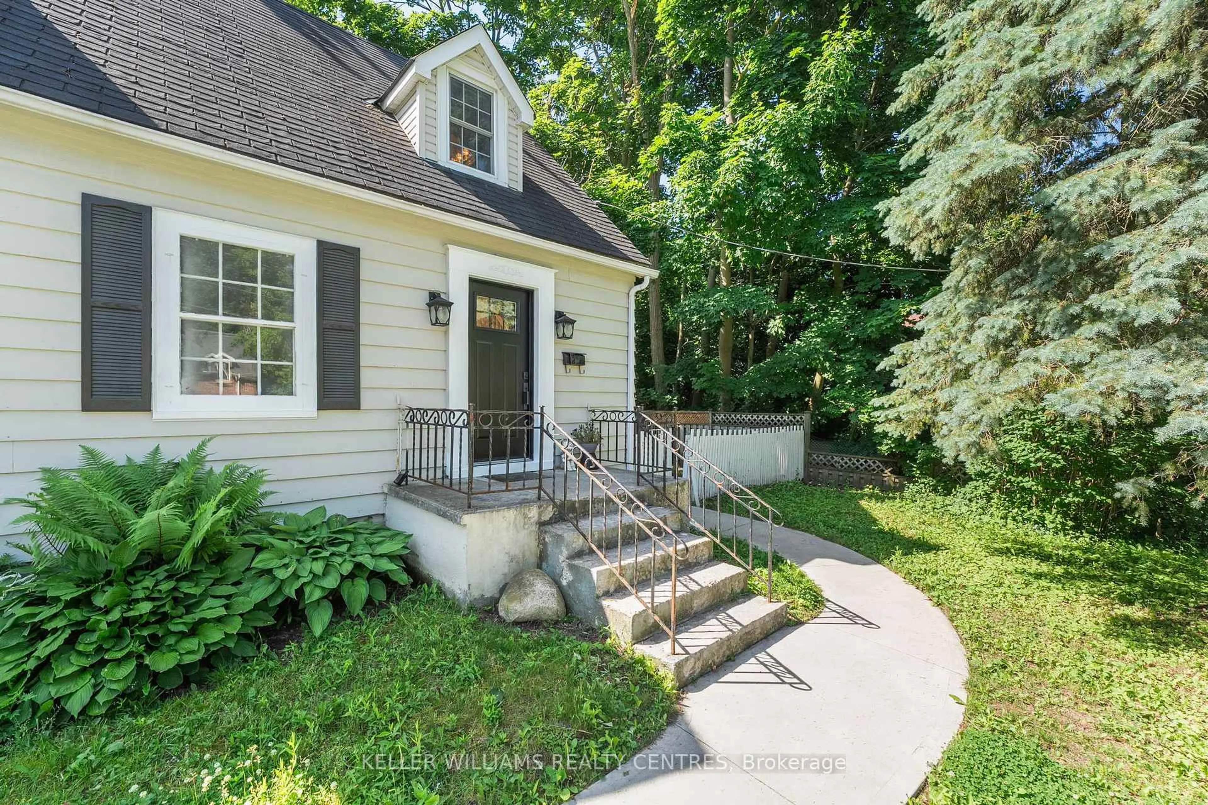 Unknown for 77 Wellington St, Barrie Ontario L4M 2C3