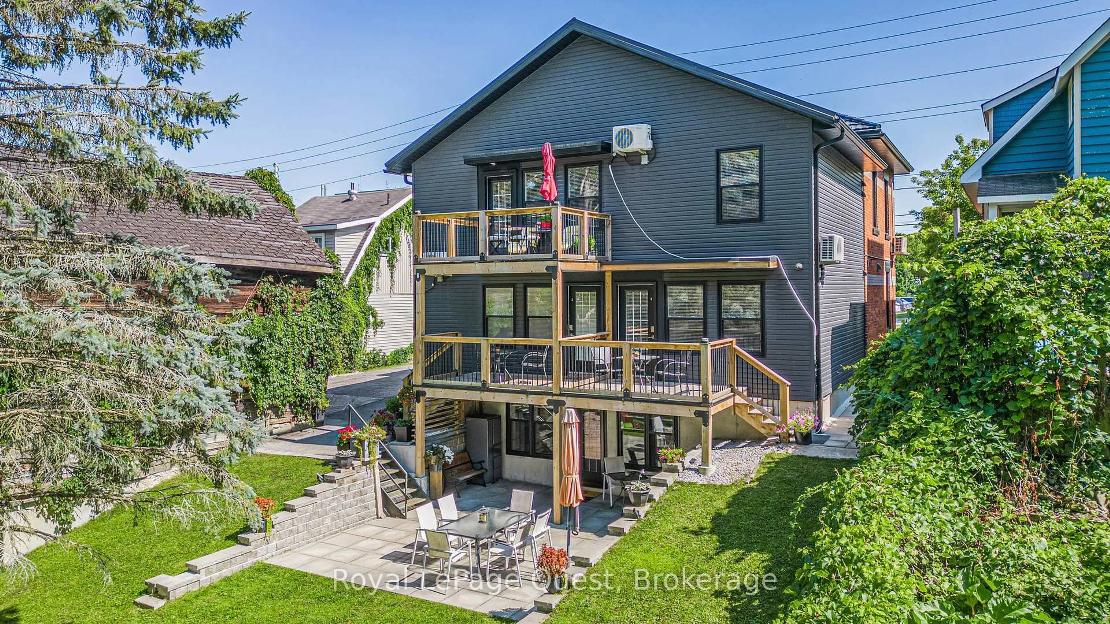 Patio, unknown for 214 Mississaga St, Orillia Ontario L3V 3B5