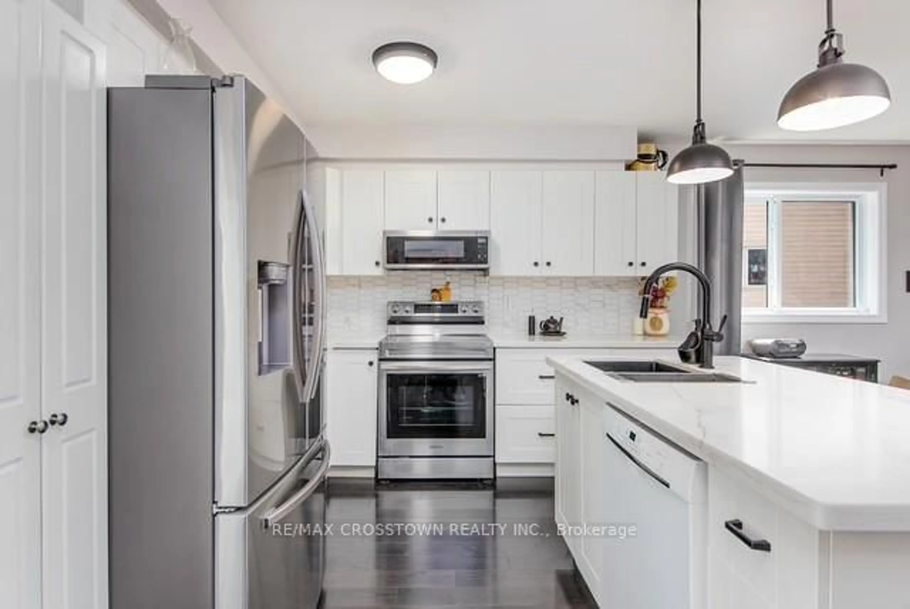 Unknown for 13 Harbour Cres, Wasaga Beach Ontario L9Z 1G4