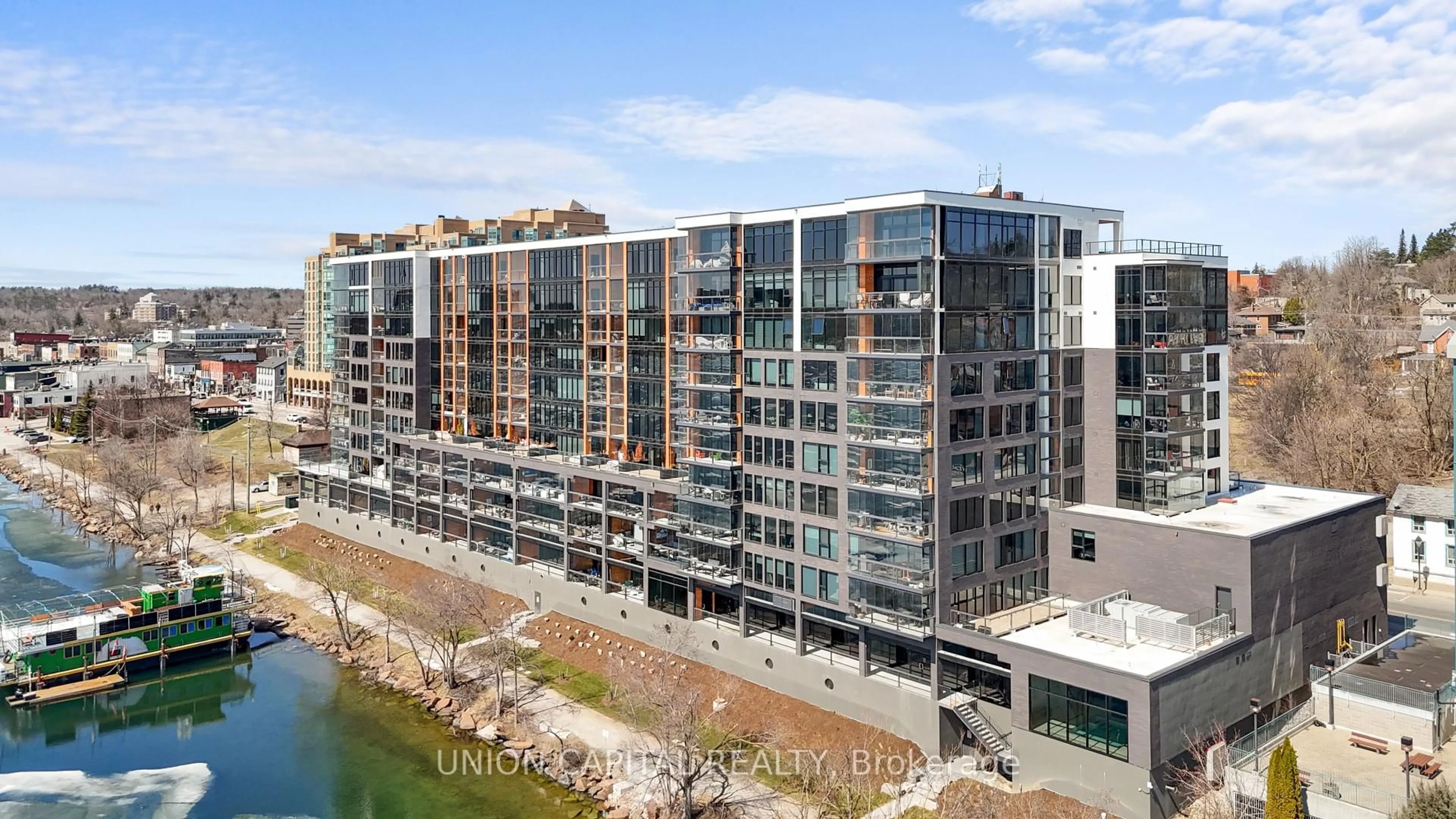 A pic from outside/outdoor area/front of a property/back of a property/a pic from drone, city buildings view from balcony for 185 Dunlop St #621, Barrie Ontario L4M 0L7