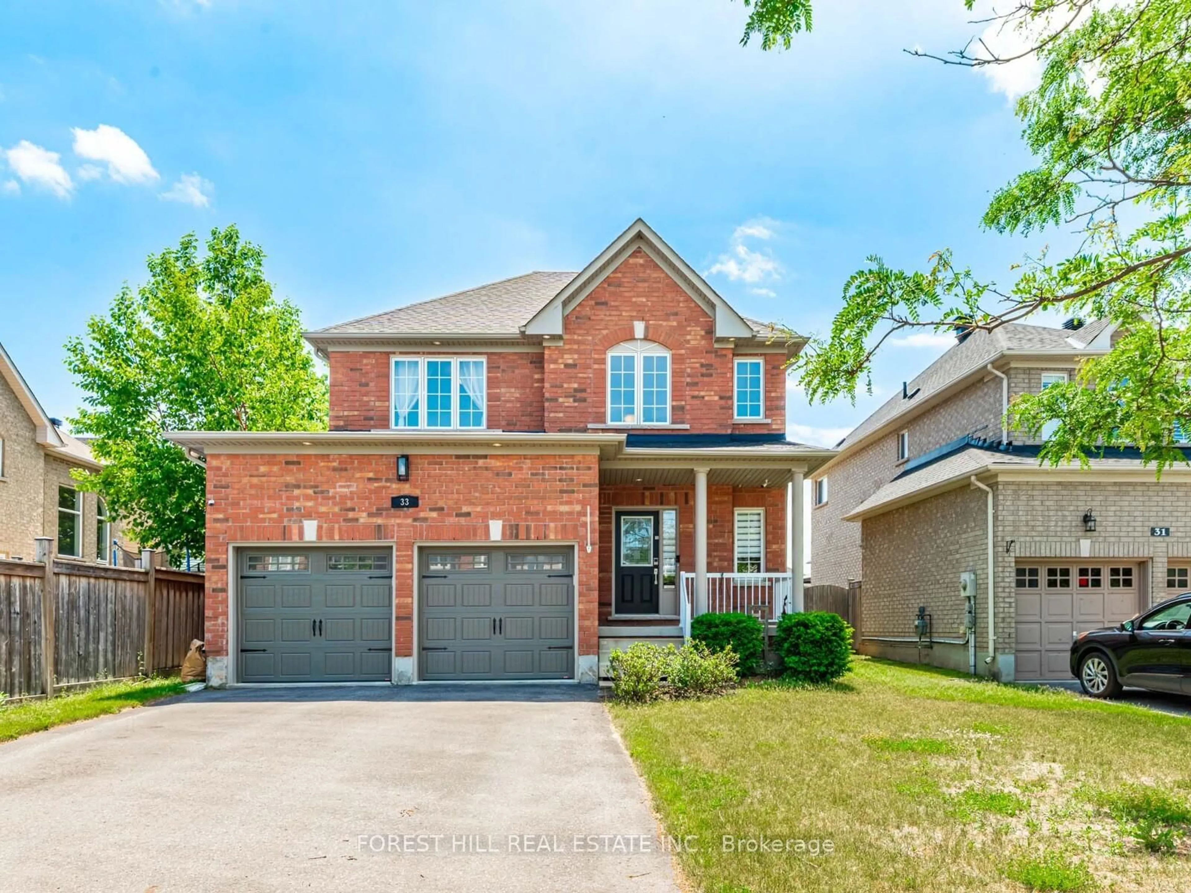 Home with brick exterior material, street for 33 CONNAUGHT Lane, Barrie Ontario L4M 0A6