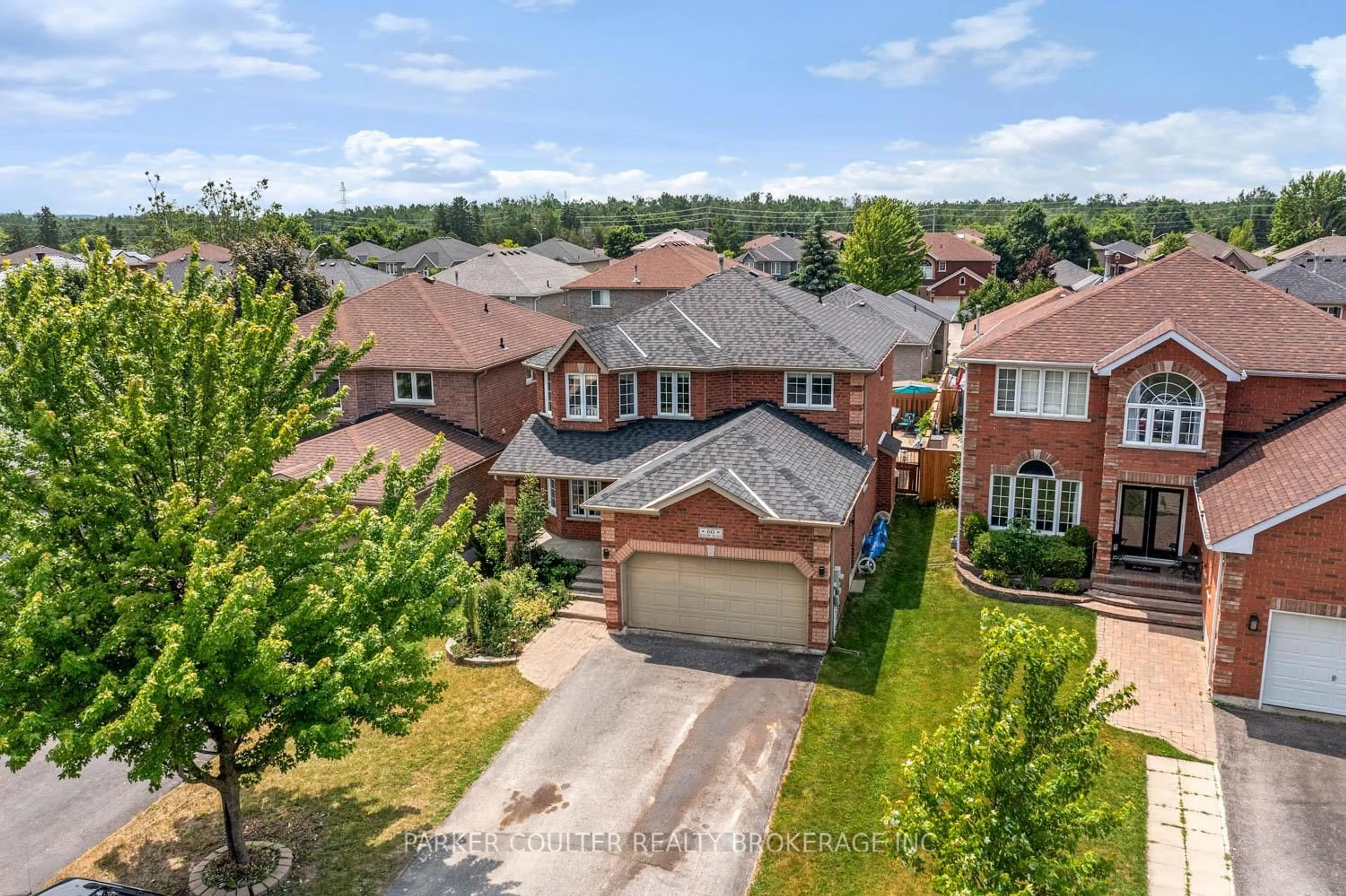 A pic from outside/outdoor area/front of a property/back of a property/a pic from drone, street for 60 Knupp Rd, Barrie Ontario L4N 0R7