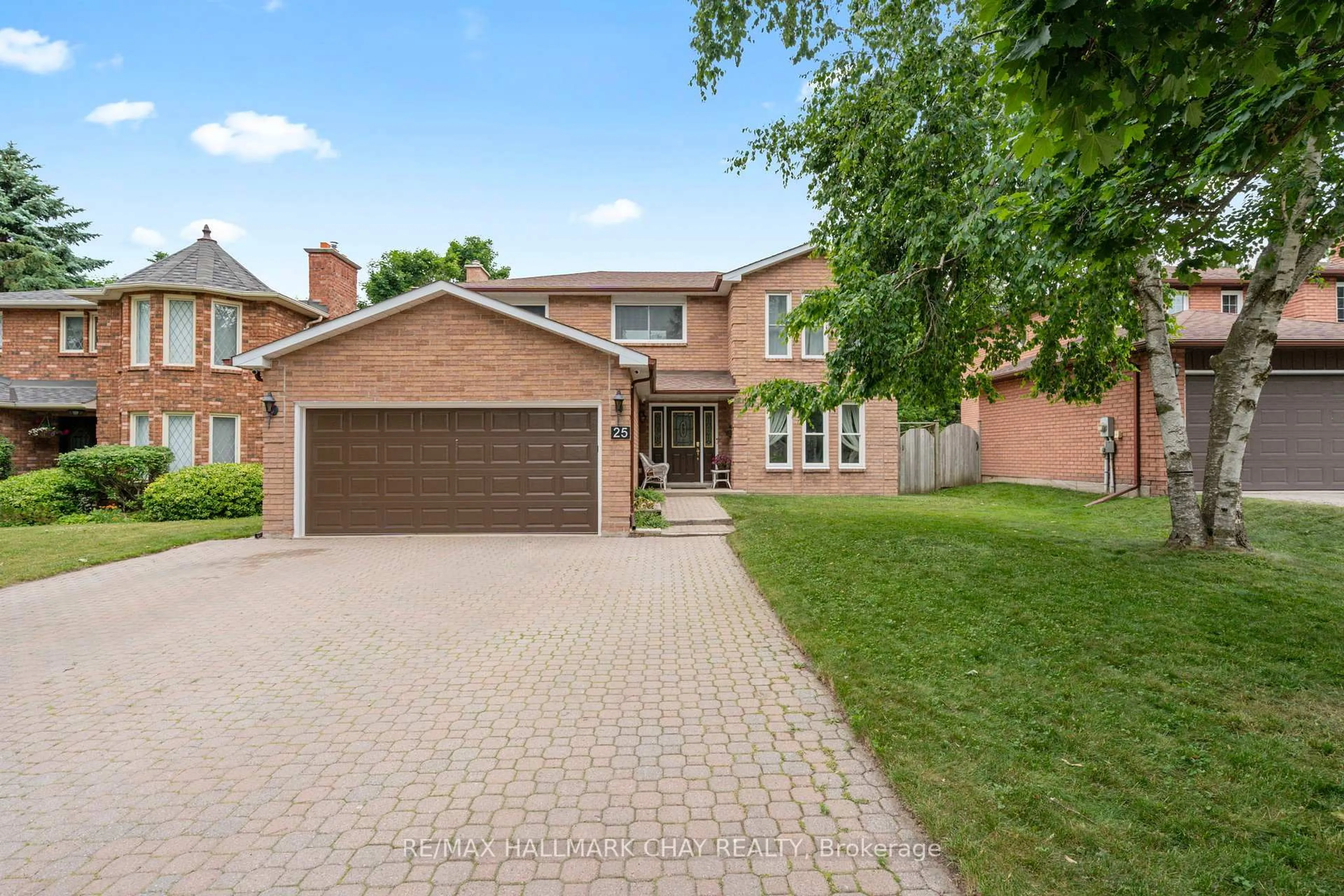 Home with brick exterior material, street for 25 TRILLIUM Cres, Barrie Ontario L4N 5S1