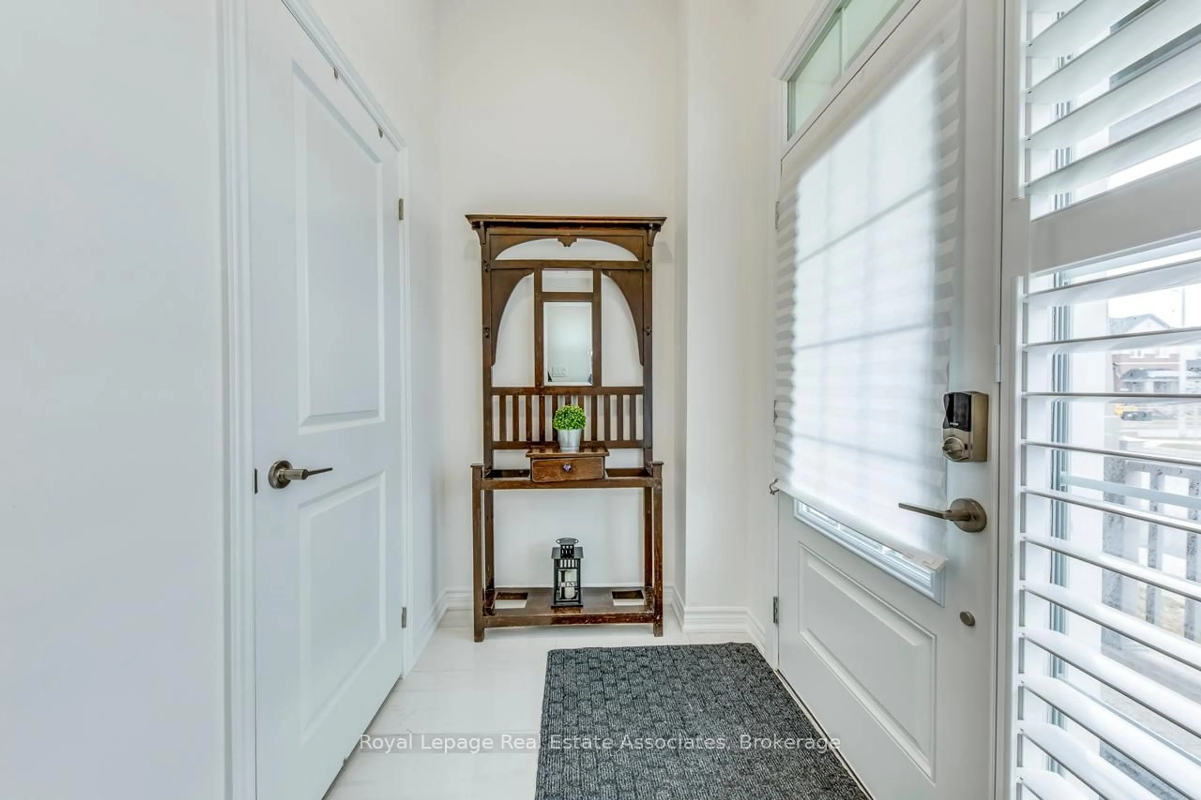 Indoor entryway for 69 Greer St, Barrie Ontario L9J 0R5