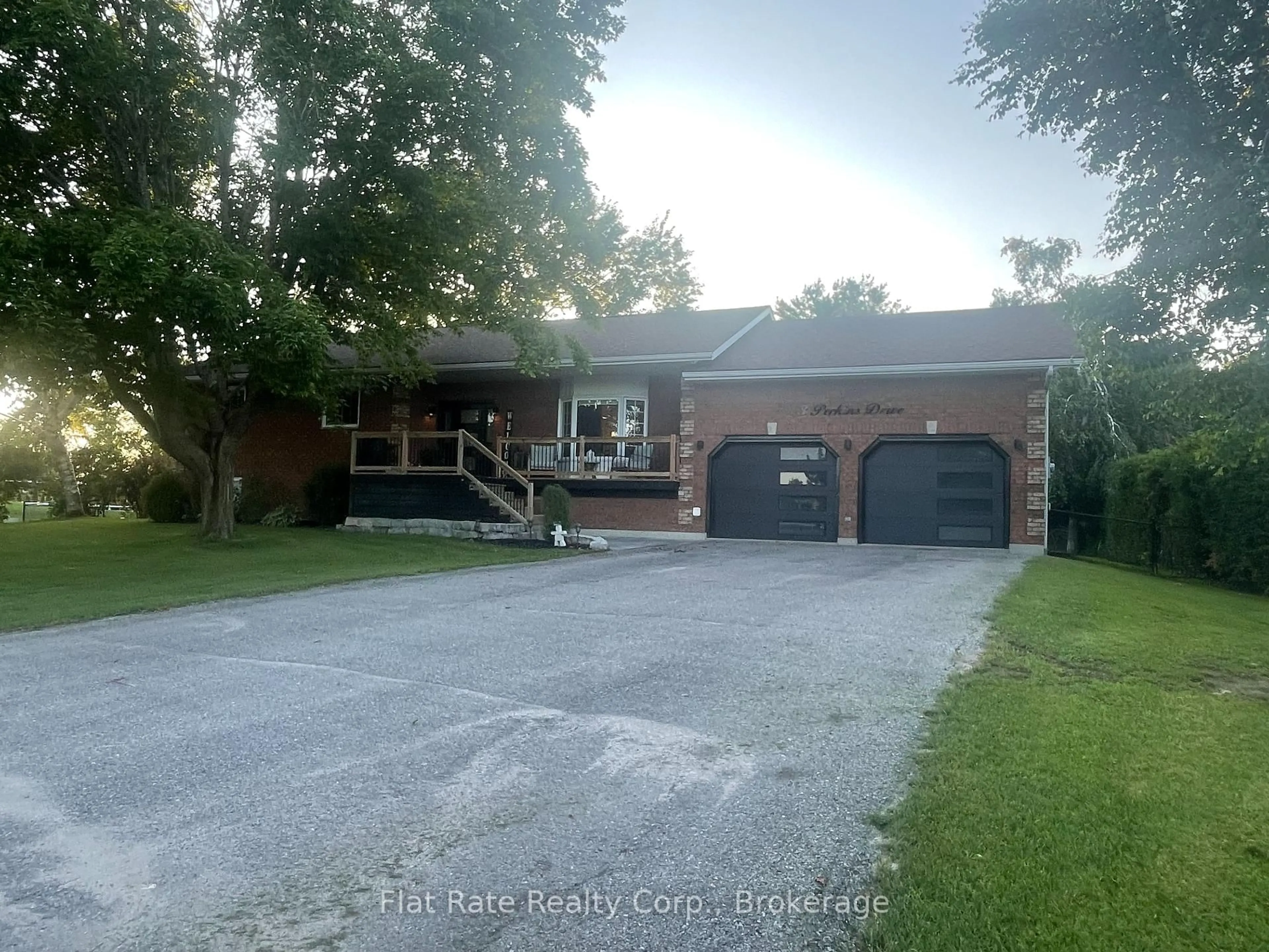 A pic from outside/outdoor area/front of a property/back of a property/a pic from drone, street for 3 Perkins Dr, Tiny Ontario L0L 2J0