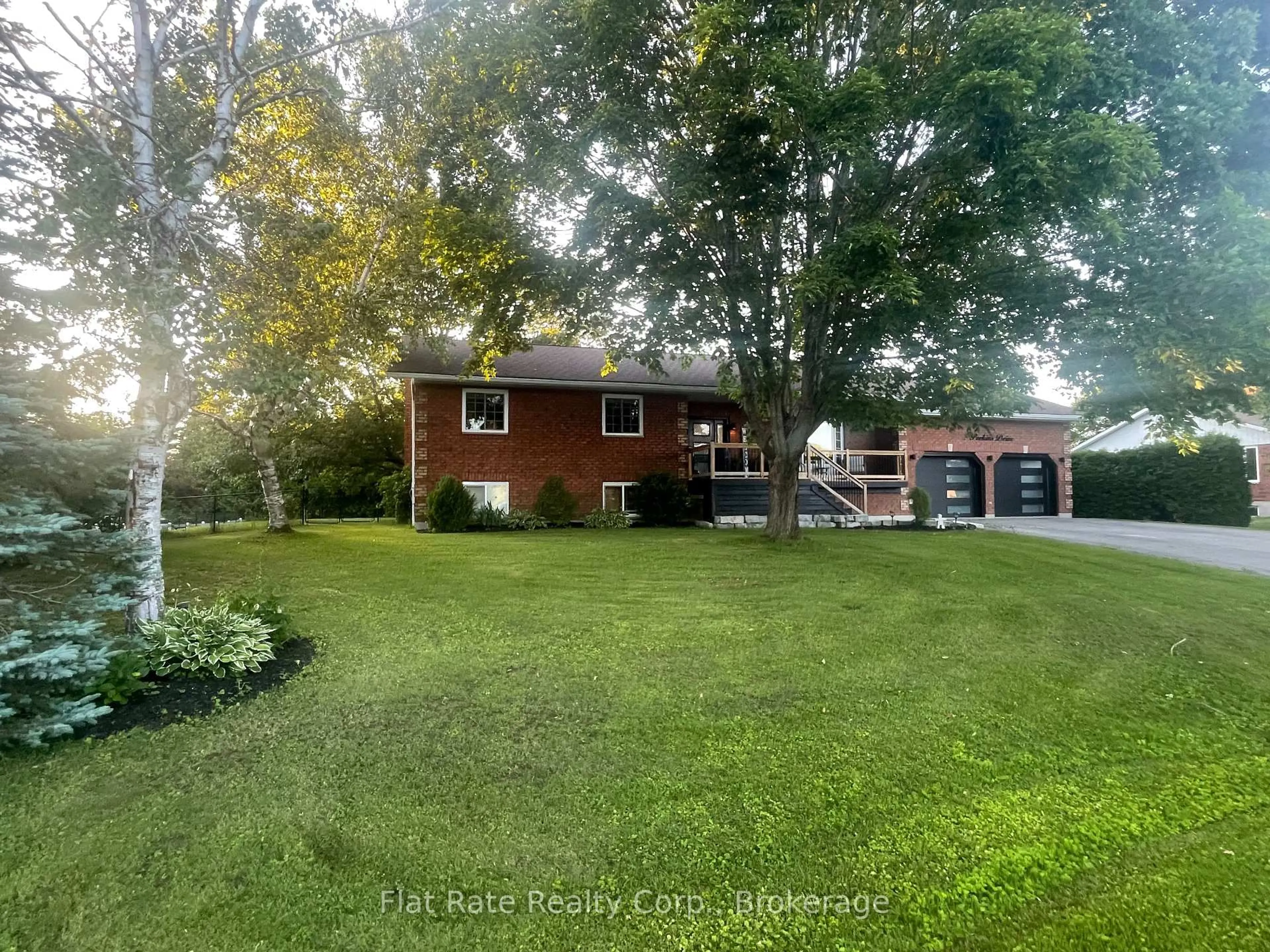 A pic from outside/outdoor area/front of a property/back of a property/a pic from drone, water/lake/river/ocean view for 3 Perkins Dr, Tiny Ontario L0L 2J0