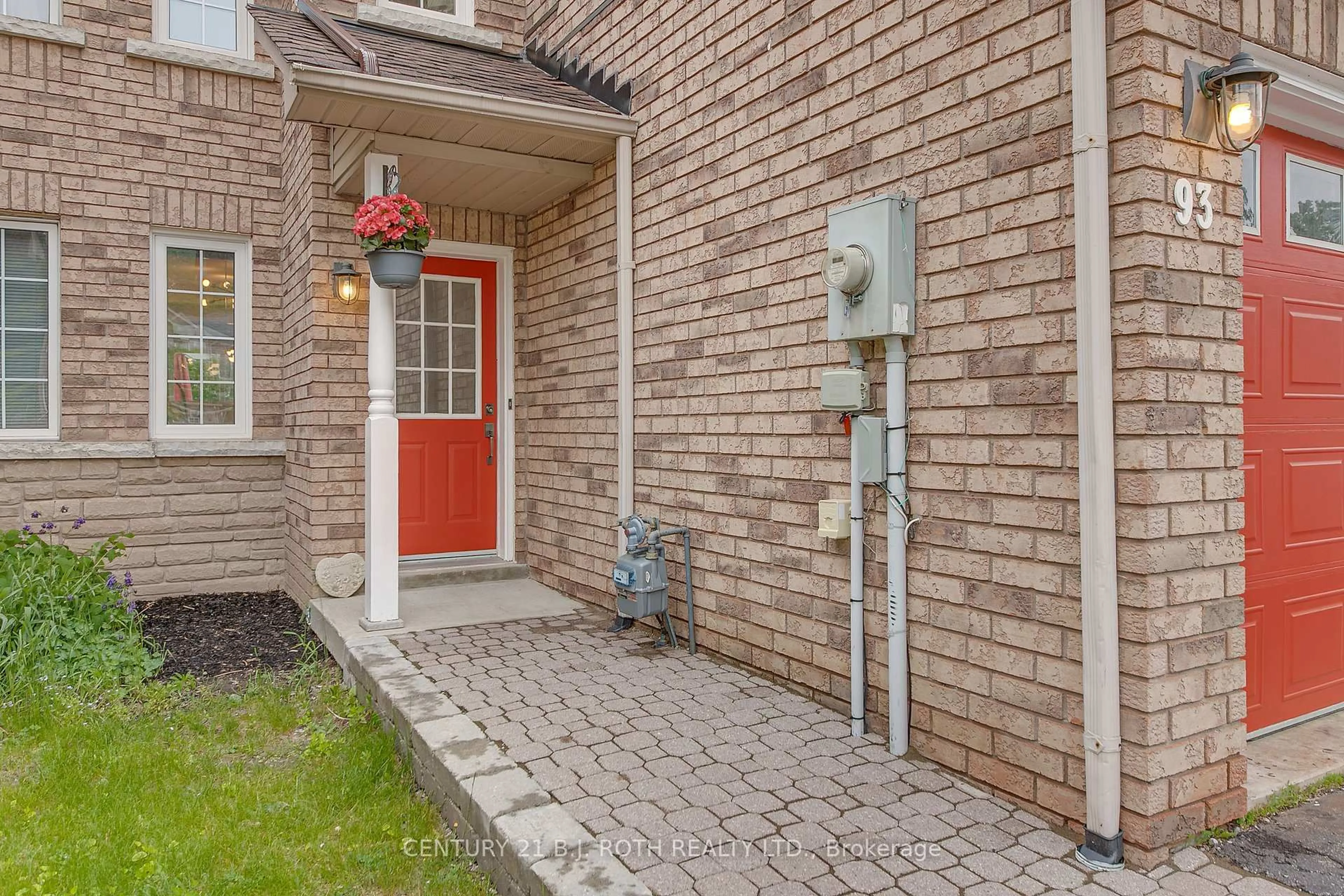 Unknown for 93 Hawthorne Cres, Barrie Ontario L4N 9Y8