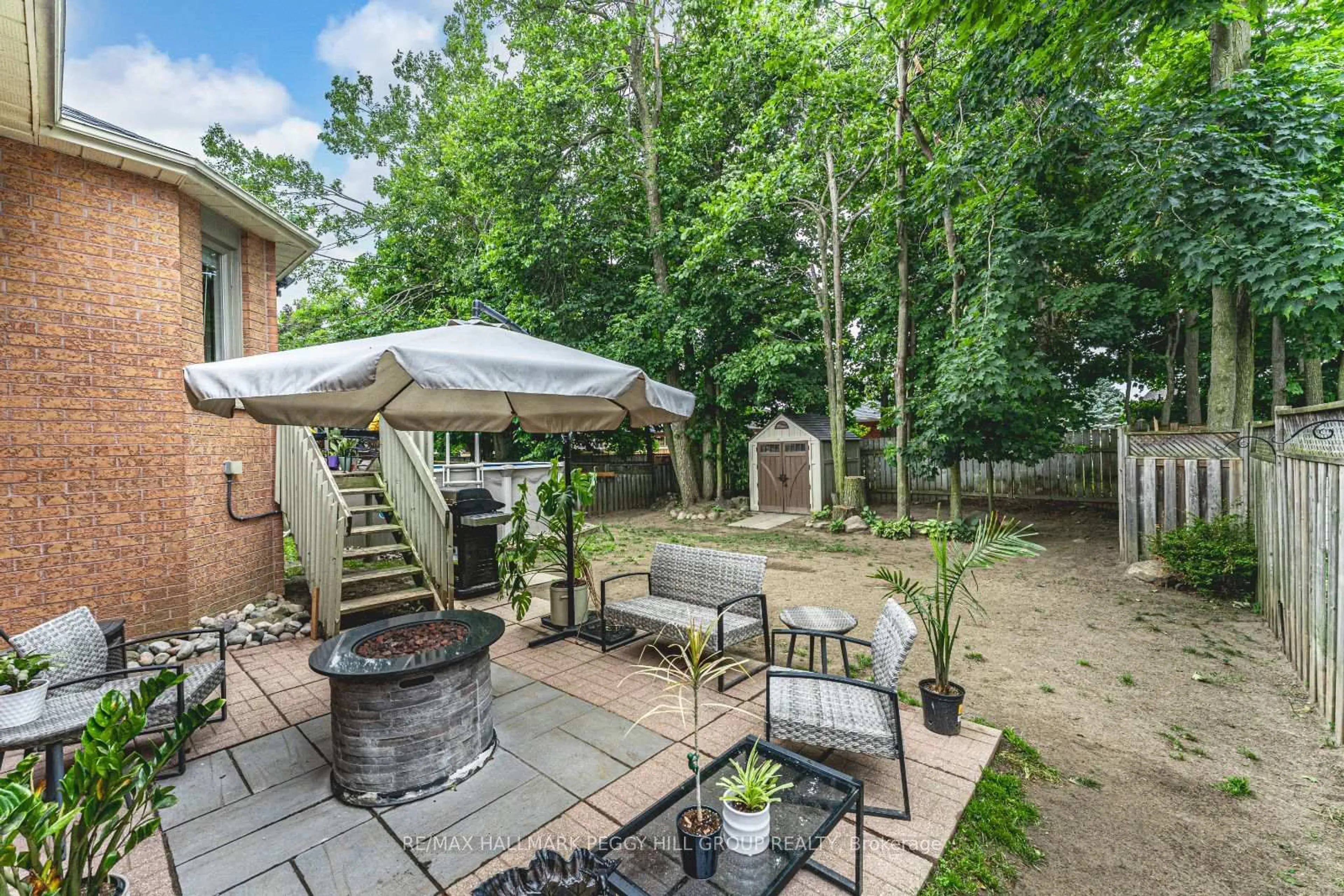 Patio, street for 109 Brown St, Barrie Ontario L4N 7V6