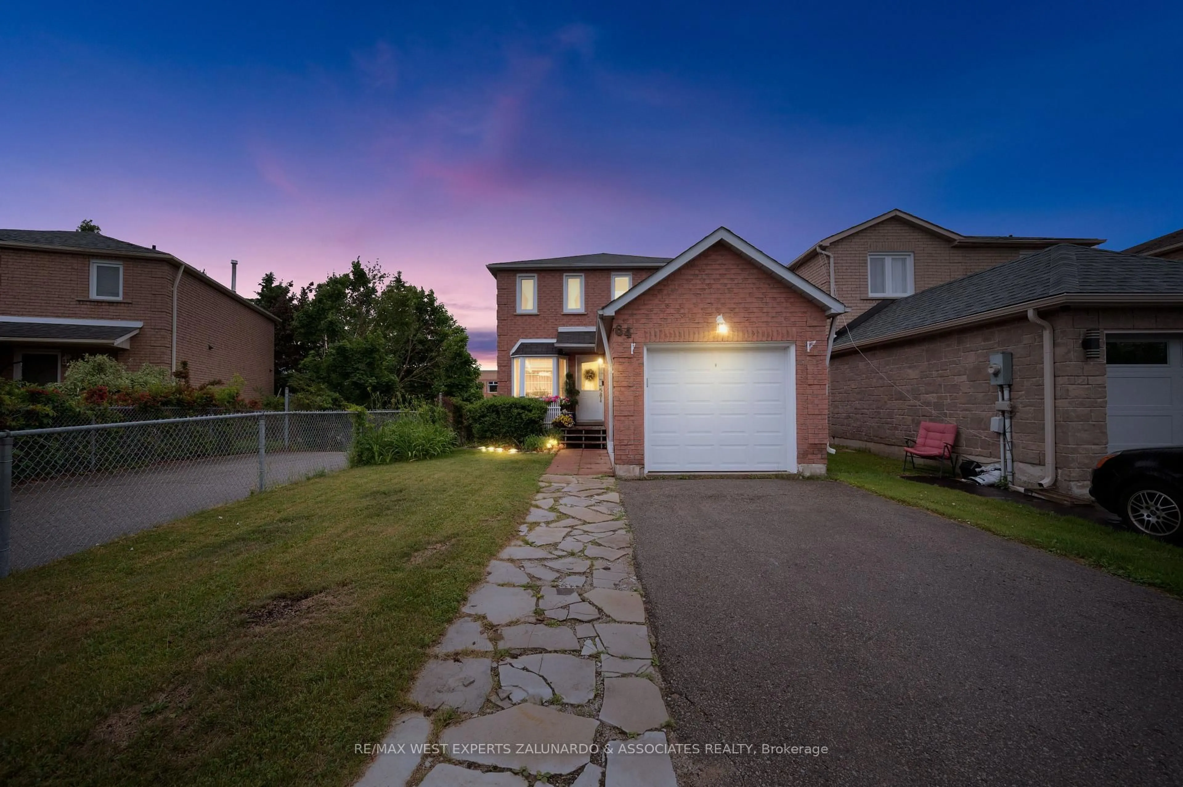 A pic from outside/outdoor area/front of a property/back of a property/a pic from drone, street for 64 Wallace Dr, Barrie Ontario L4N 7E1