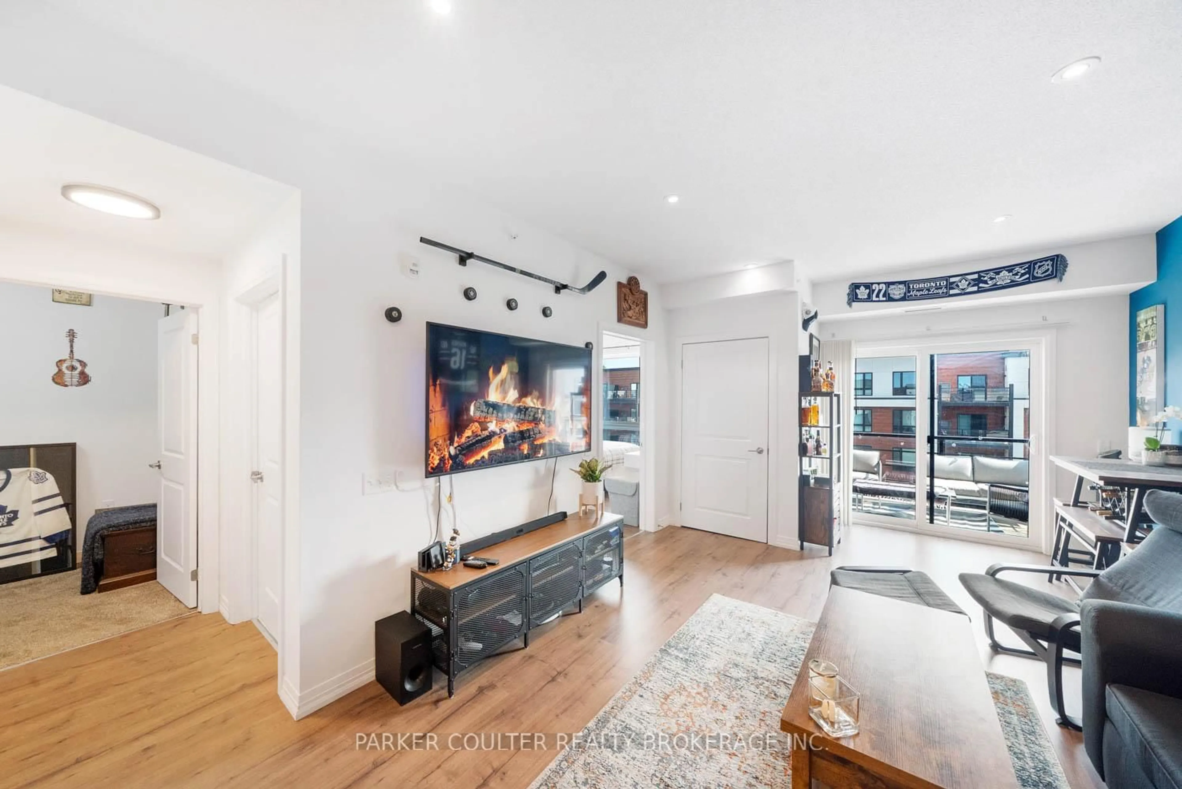 Home theater for 300 Essa Rd #607, Barrie Ontario L9J 0B9