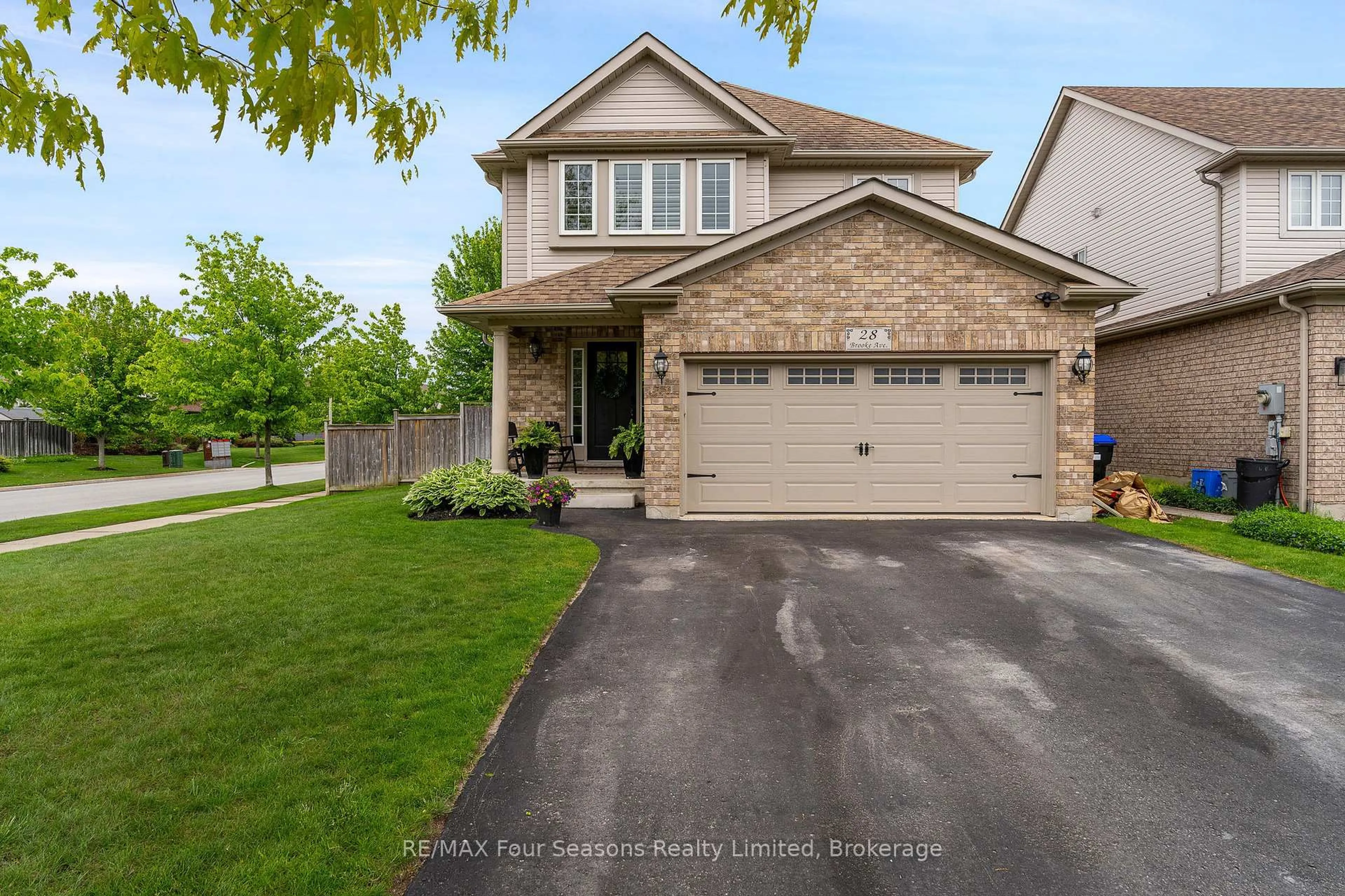 Unknown for 28 Brooke Ave, Collingwood Ontario L9Y 5L2