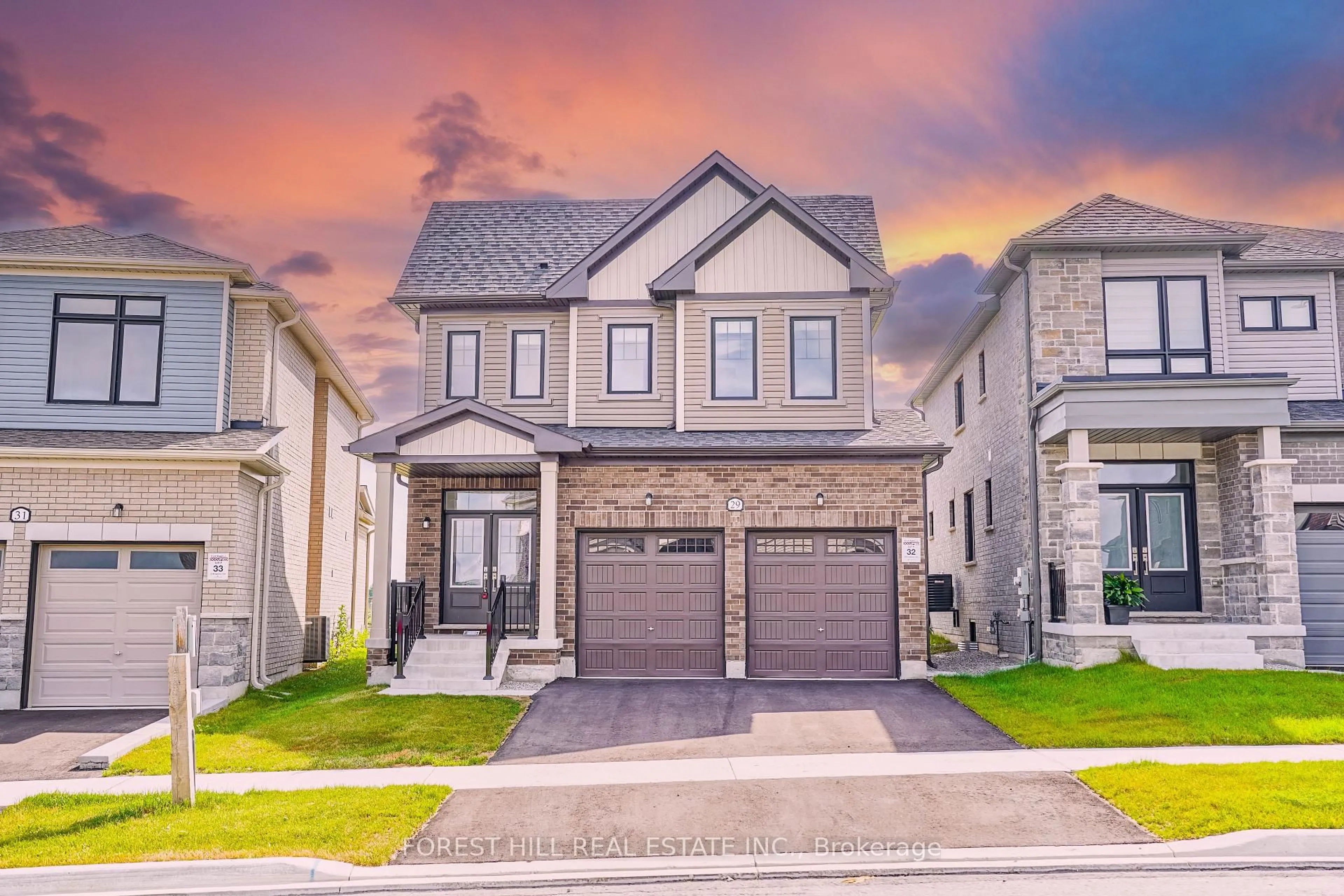 Home with brick exterior material, street for 29 Kingsbury Tr, Barrie Ontario L9J 0W8