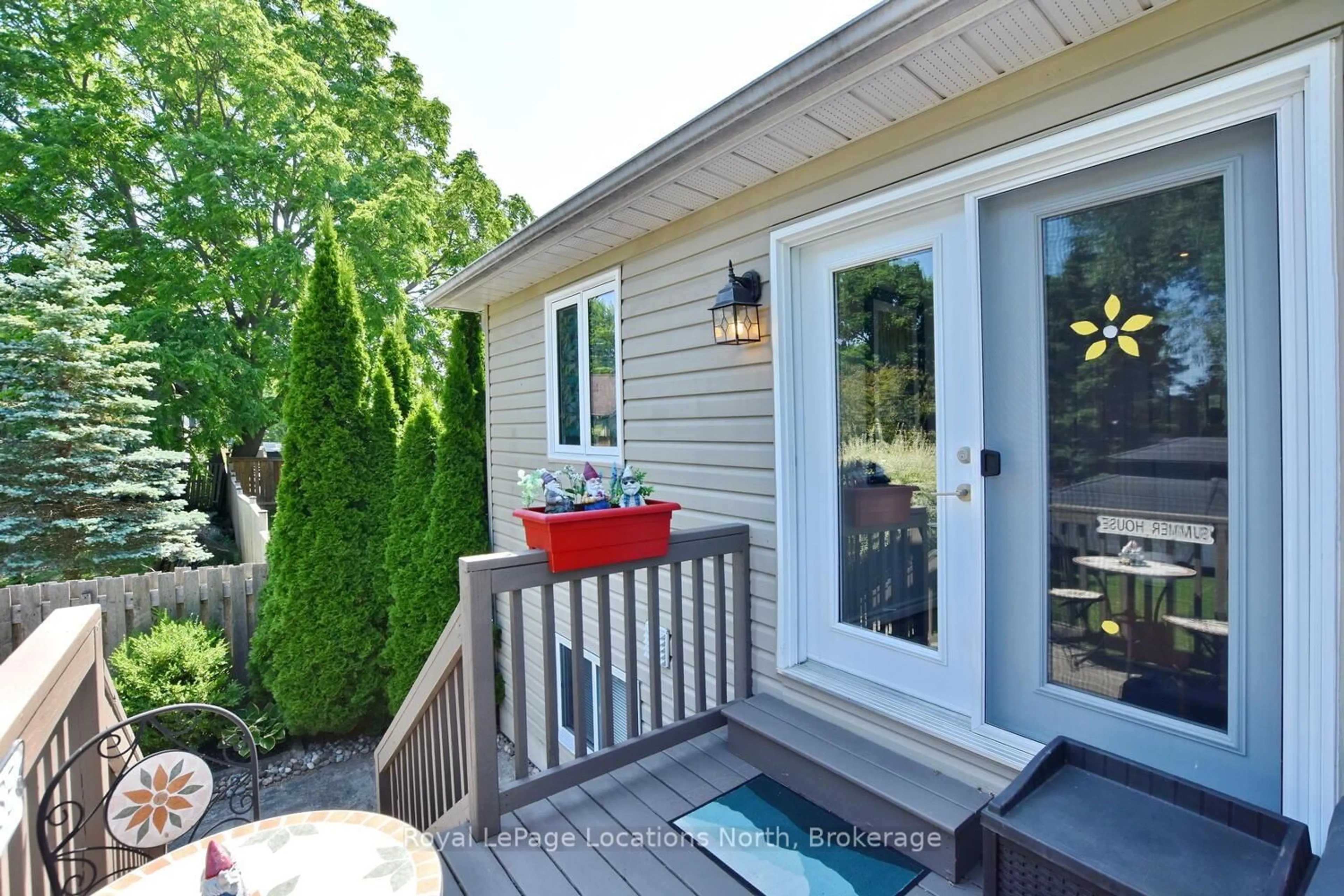 Patio, street for 111 Seventh St, Collingwood Ontario L9Y 2B1